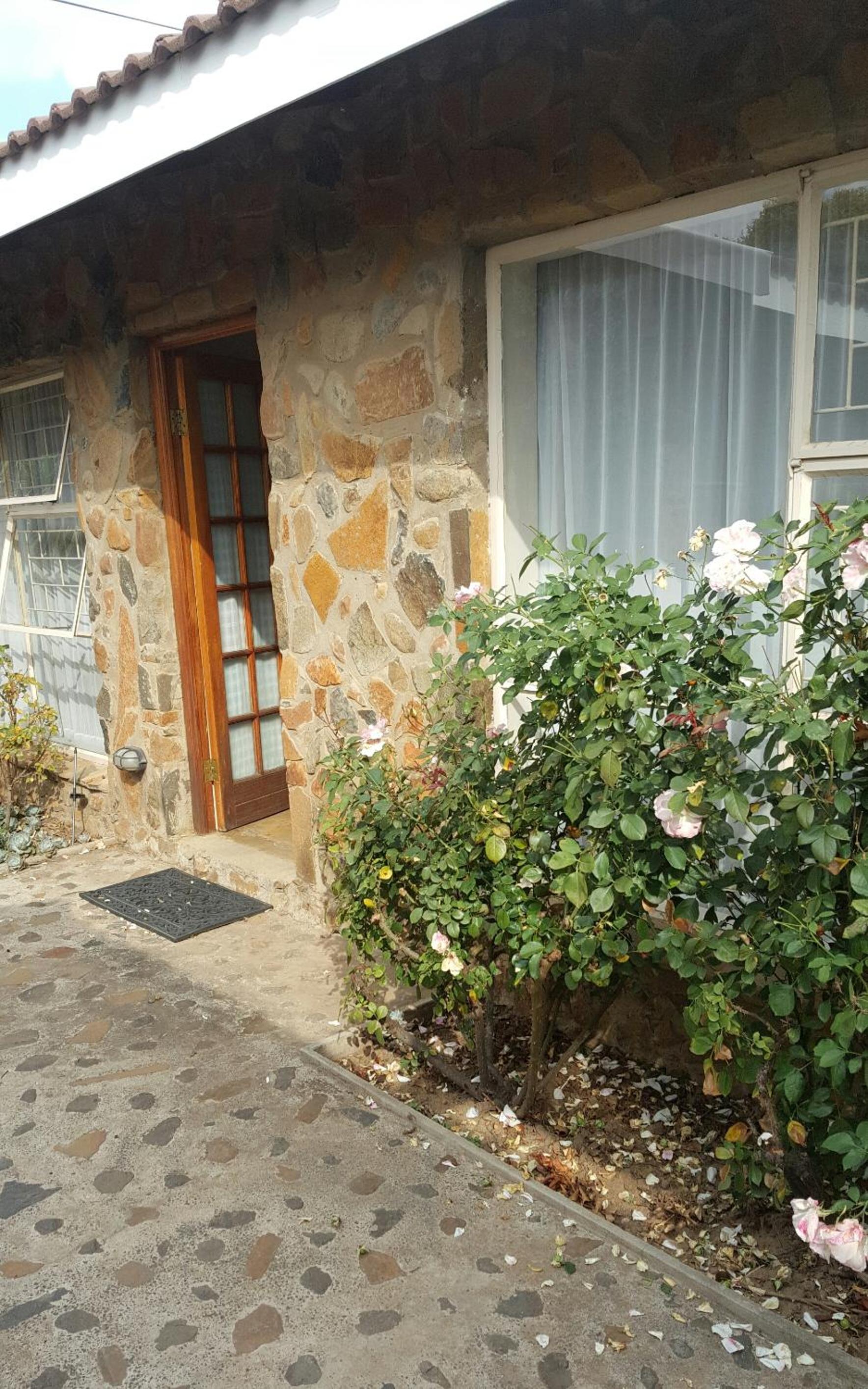 Gemsbok Cottage