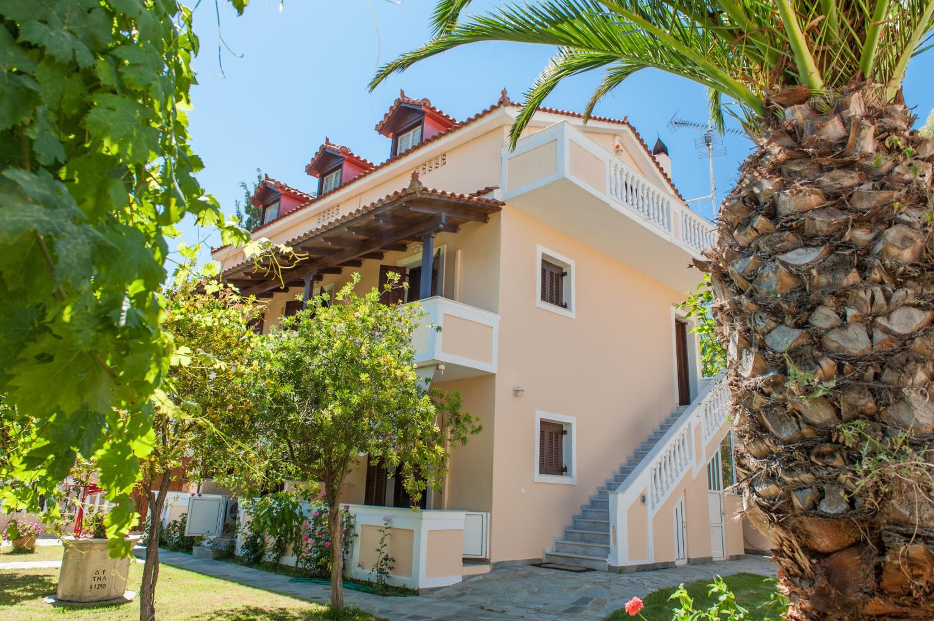 Hotel Sea Side Studios - Image 1