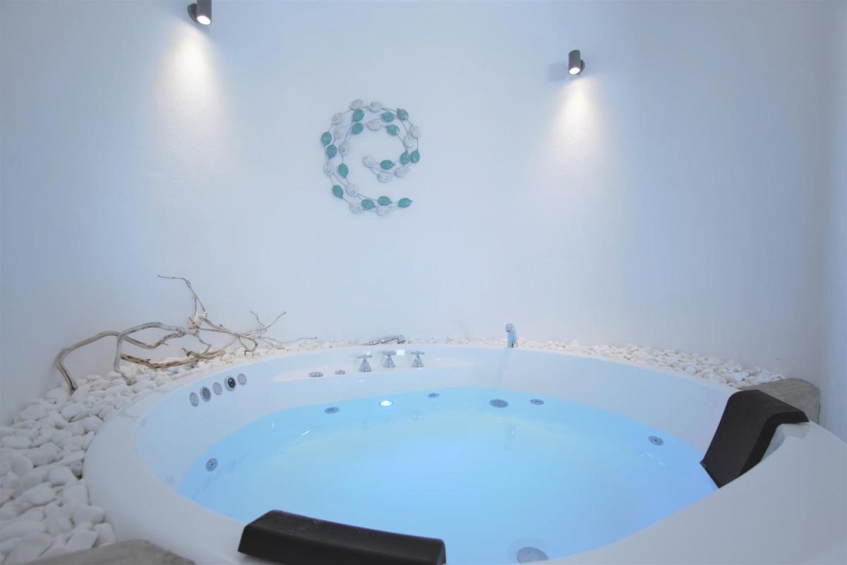 Jacuzzi