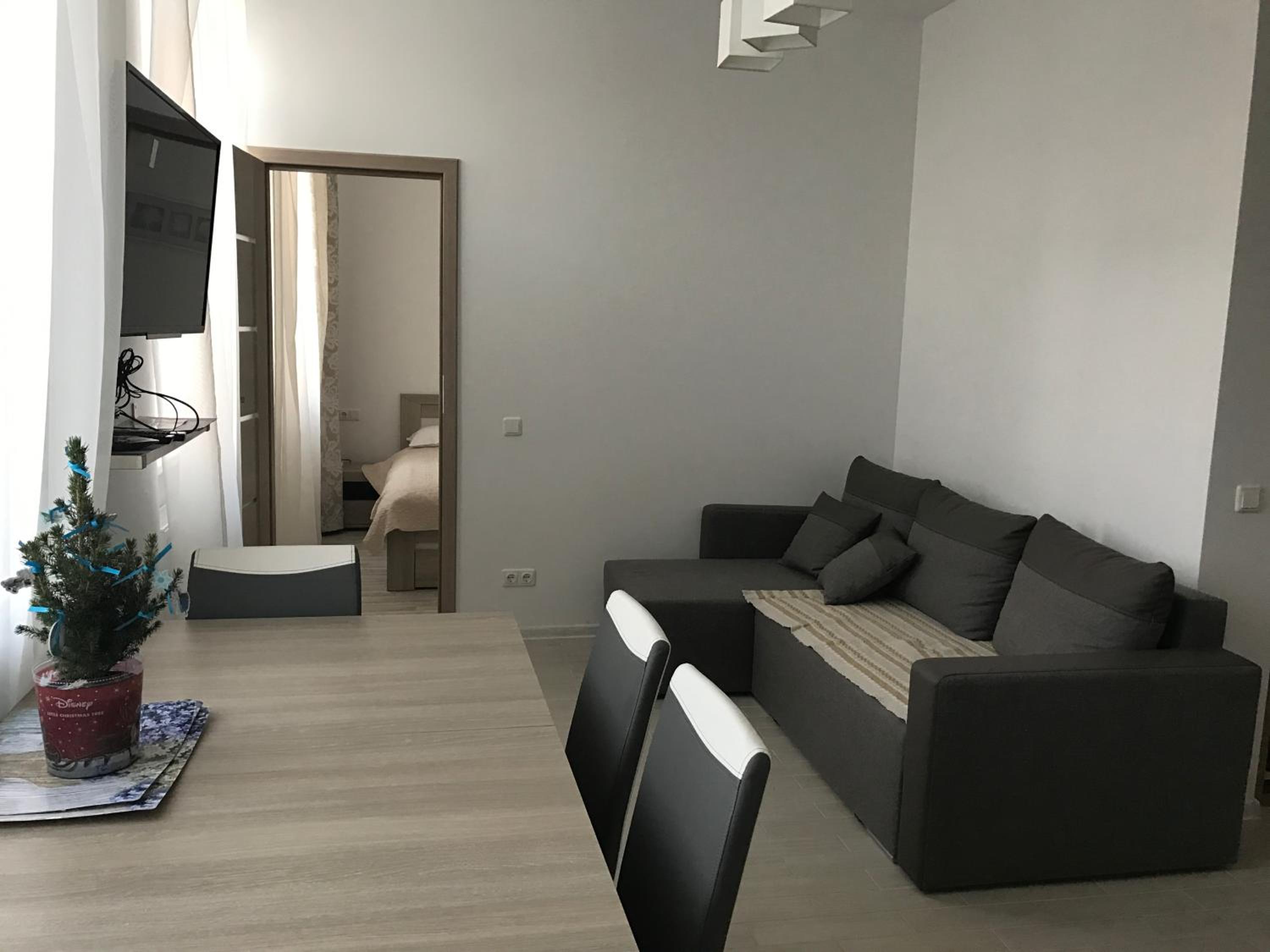 Taikos Apartmentai 2 view 5