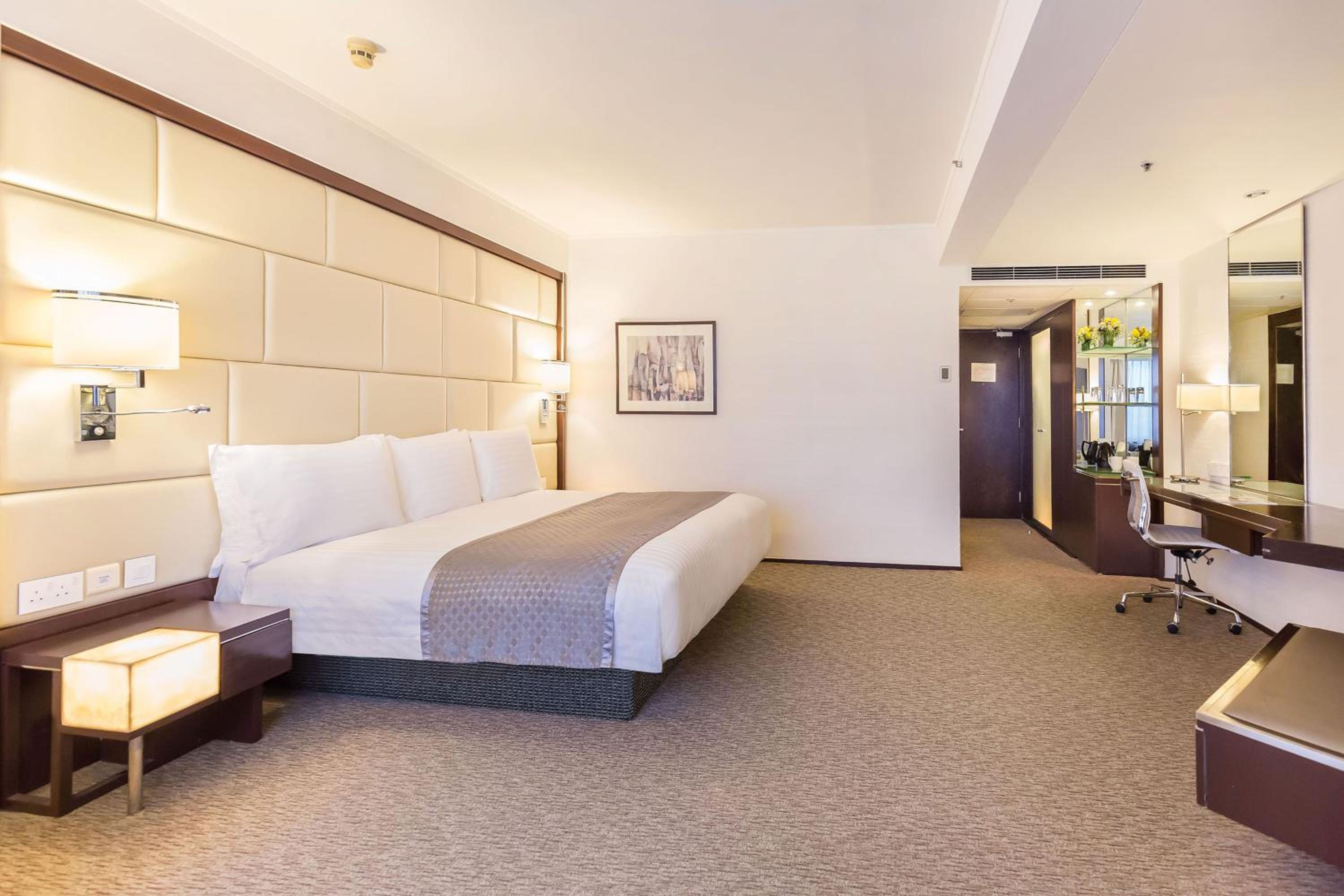 Regal Airport Hotel