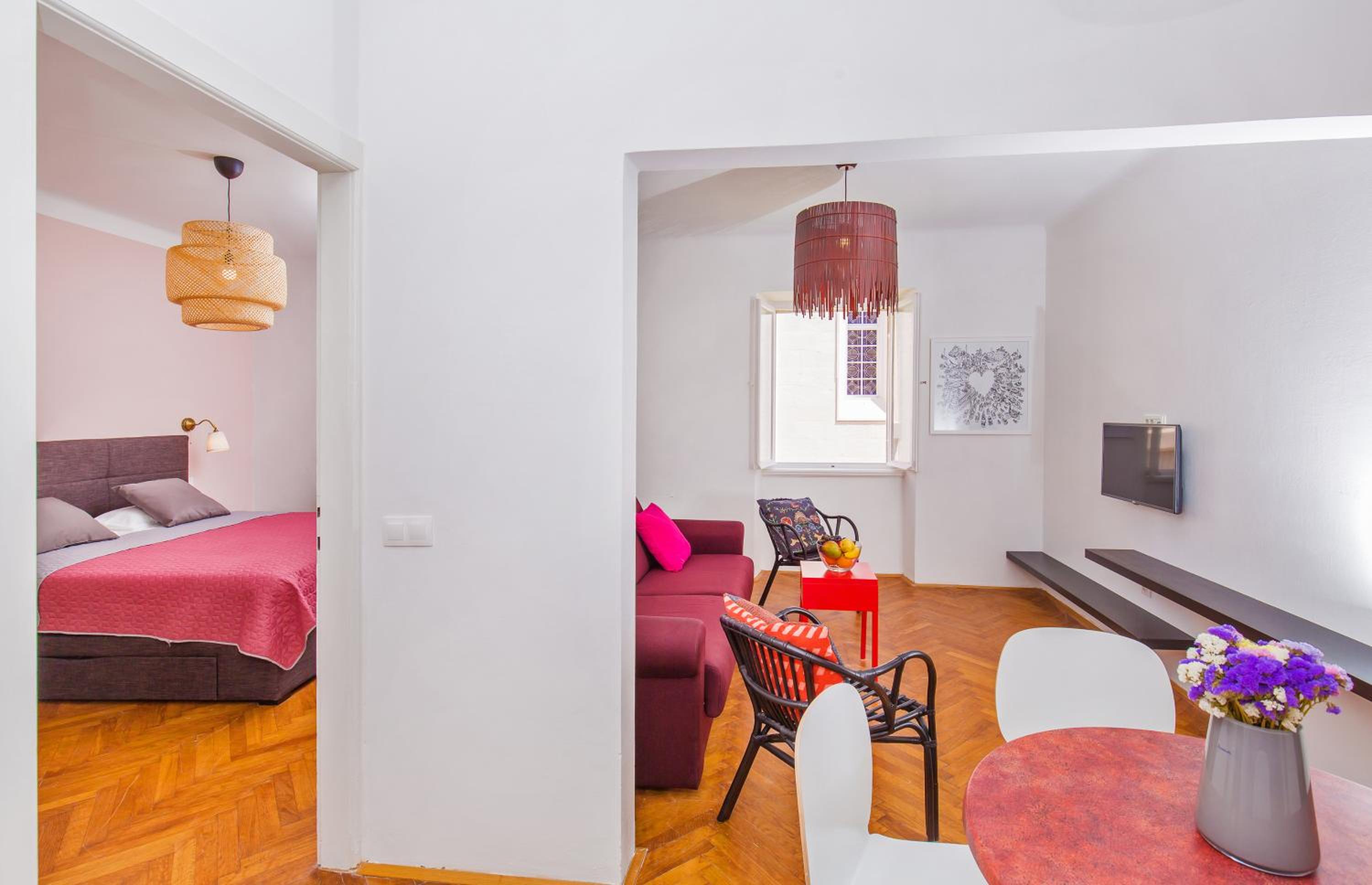 Apartment Dox