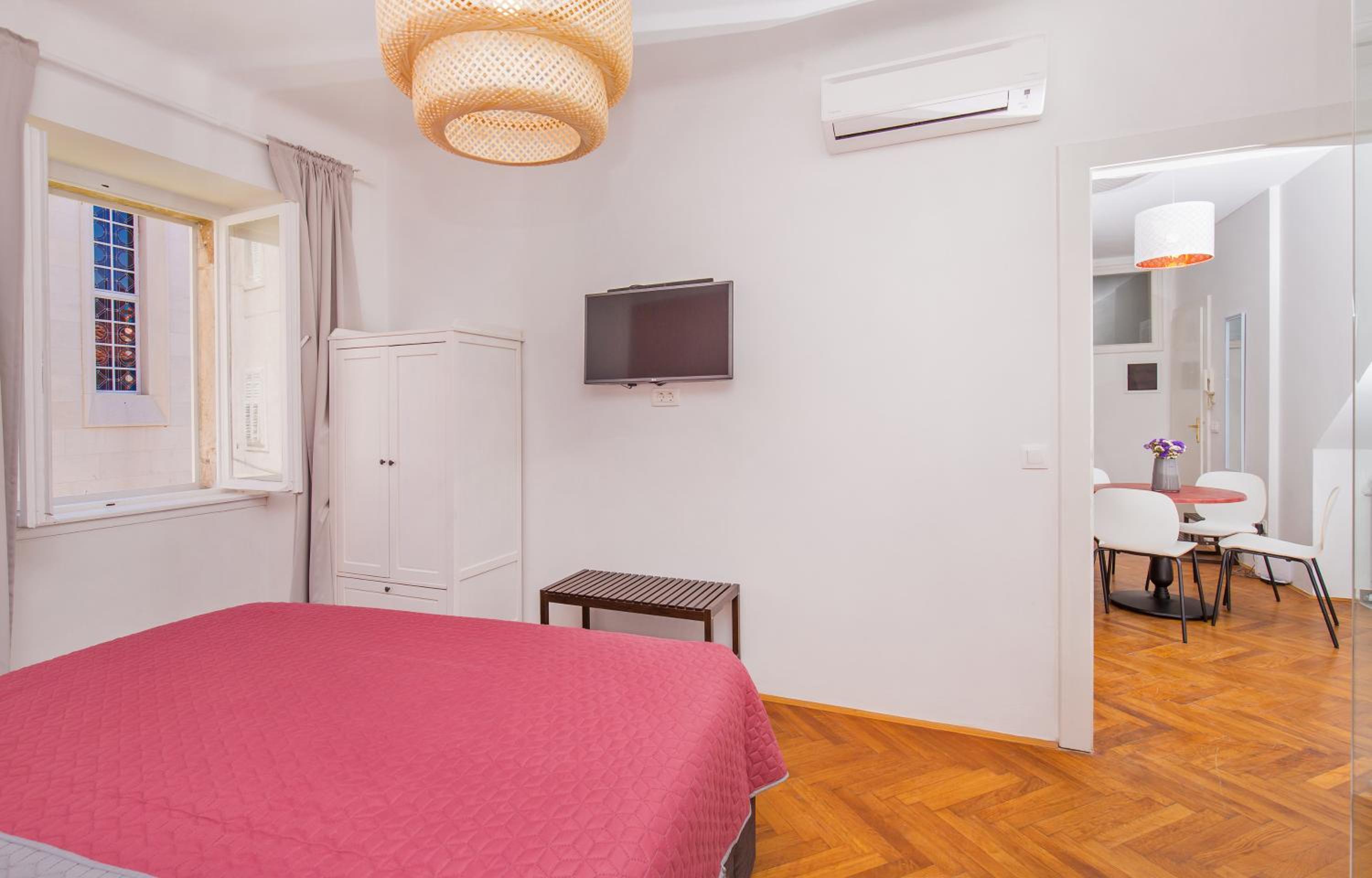 Apartment Dox