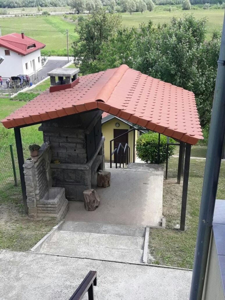 Photo 12