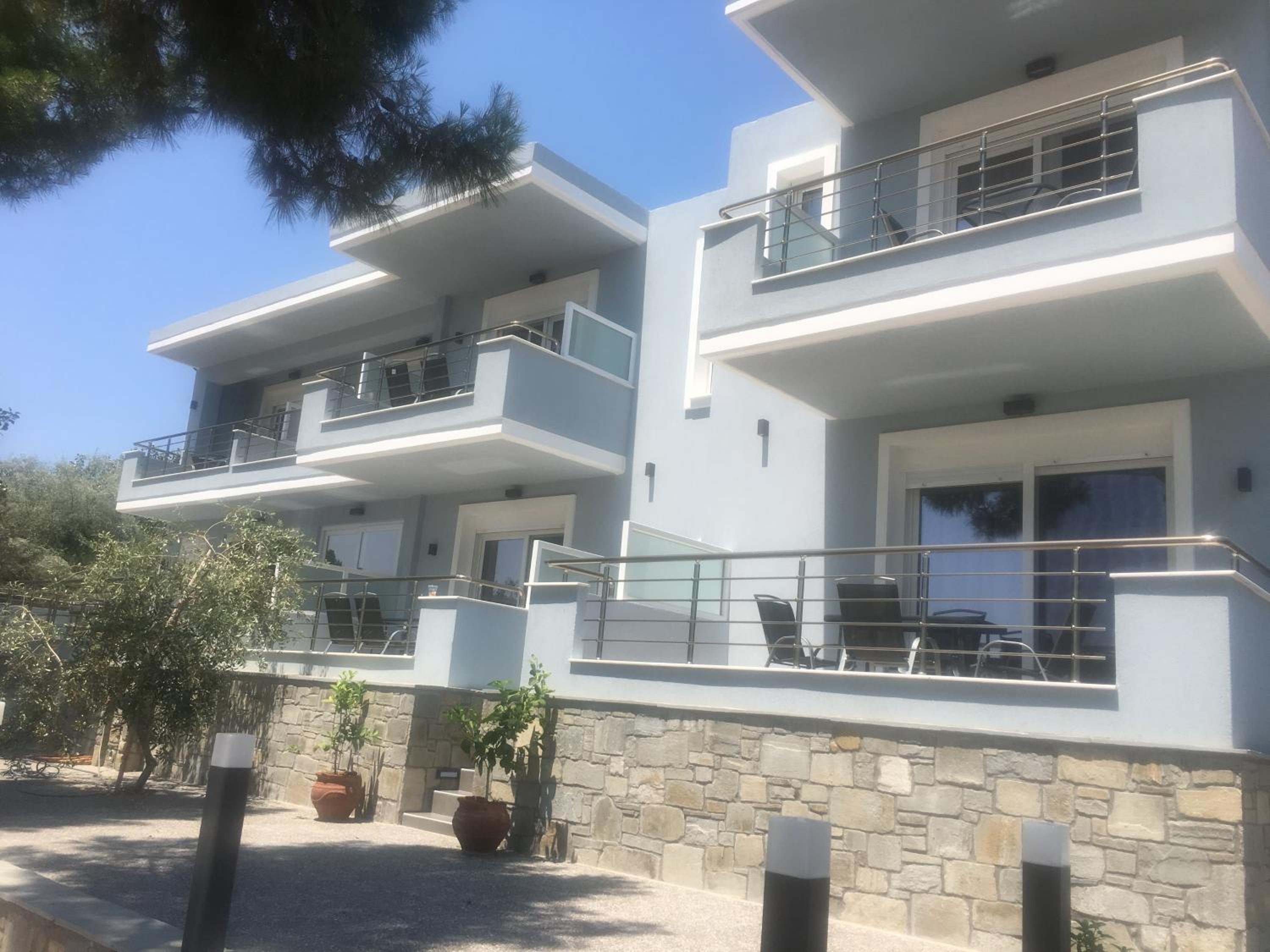 Isalos Suites