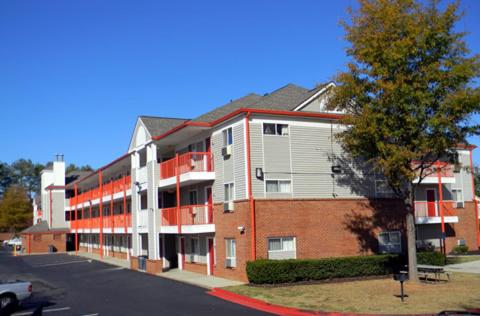 Stay Inn & Suites - Stockbridge view 3