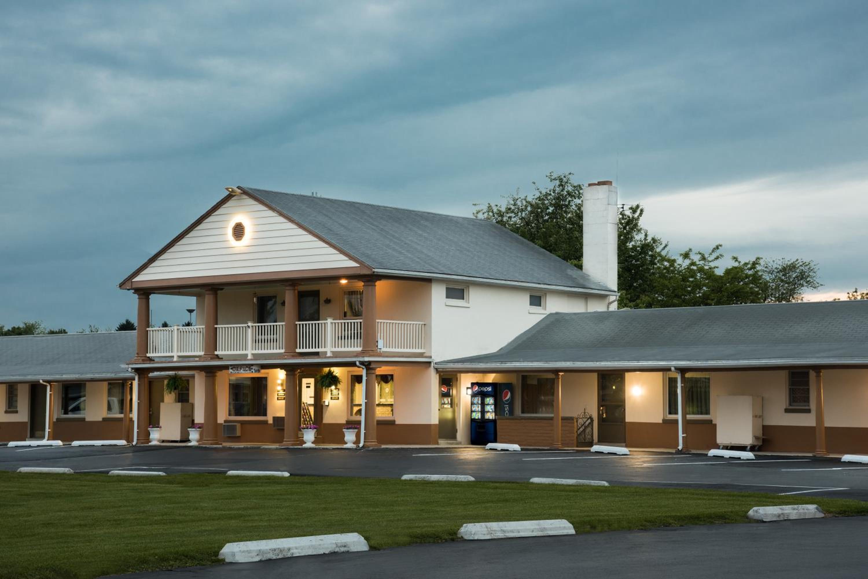 Knights Inn Palmyra - Property Image 3