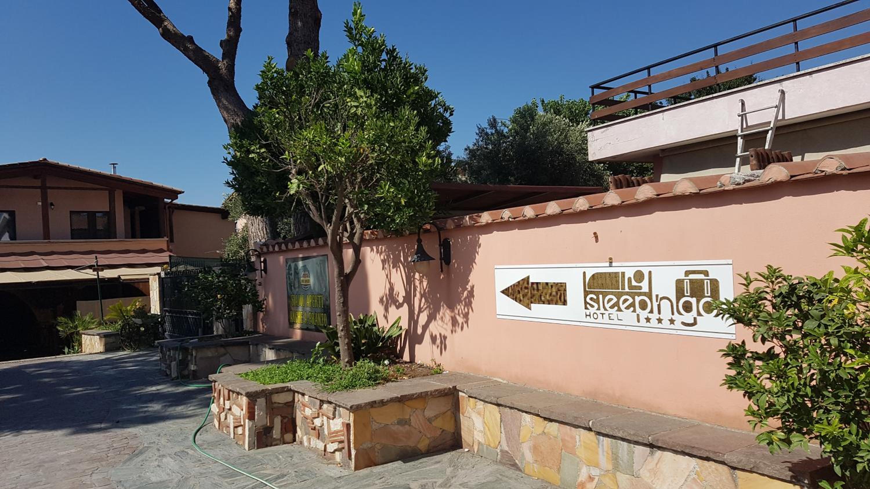 Hotel Sleep'n go Hotel - Image 1