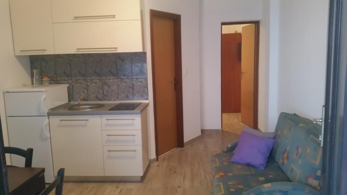 Photo 33