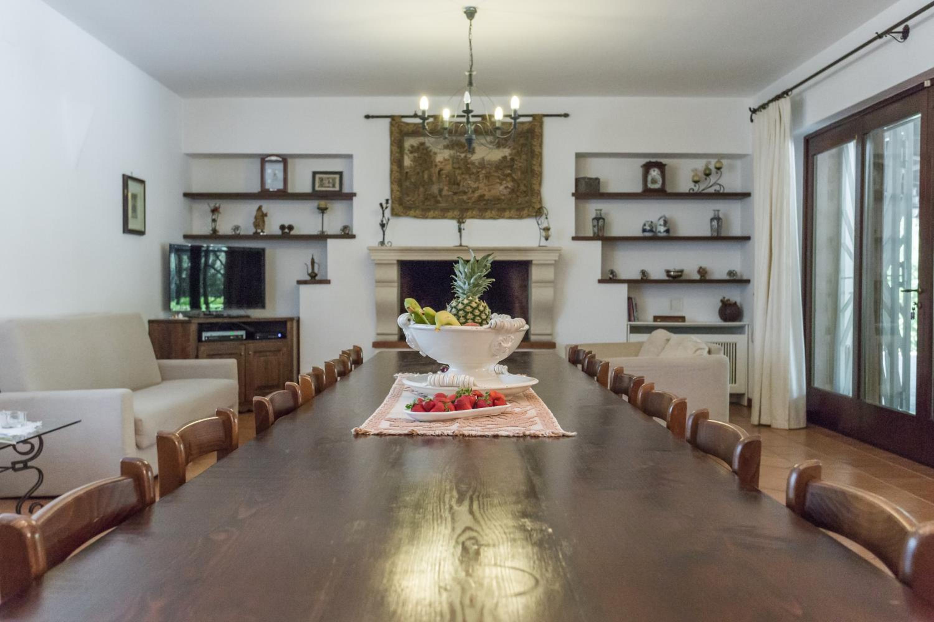 Villa Vetti - Exclusive Garden & Pool Retreat