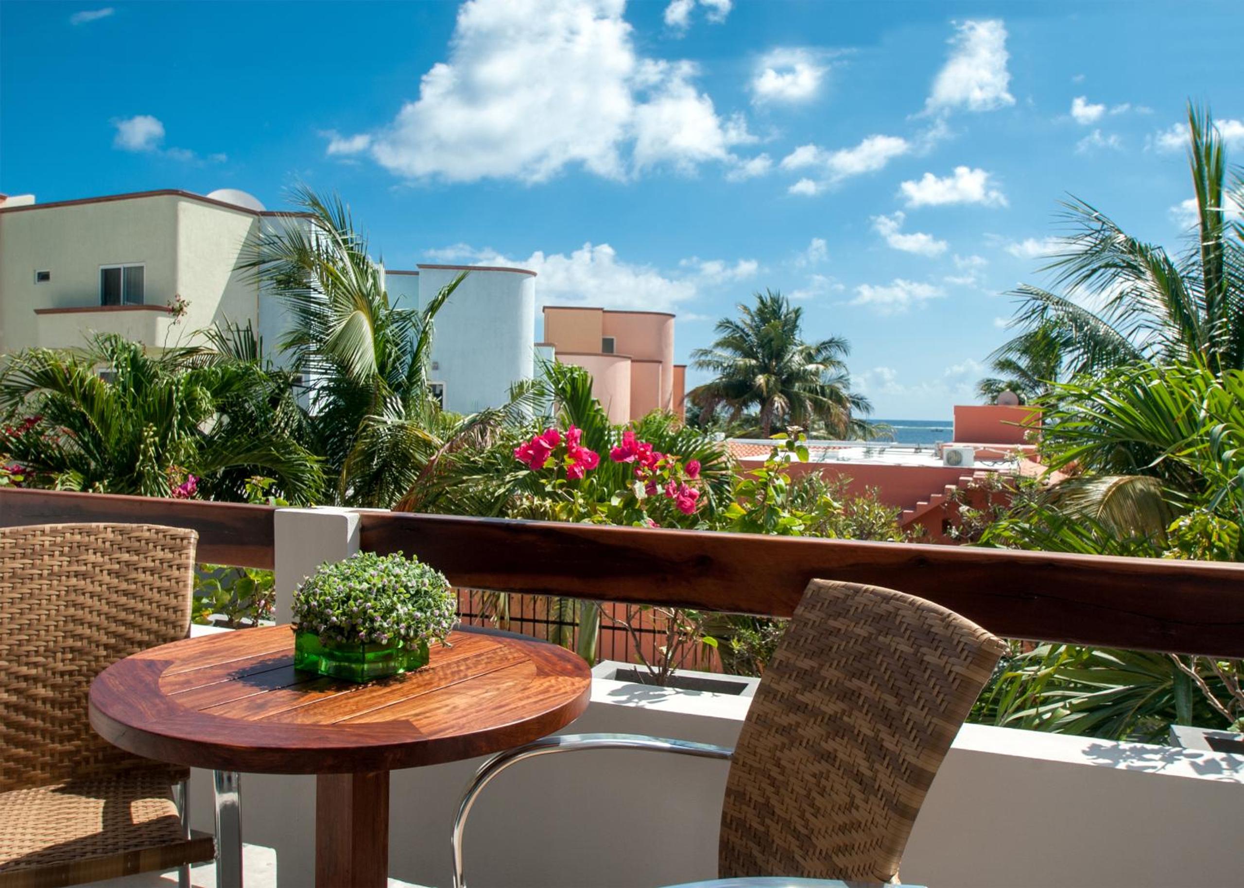 Casa Agua Azul - Family Getaway with Stunning Ocean Views