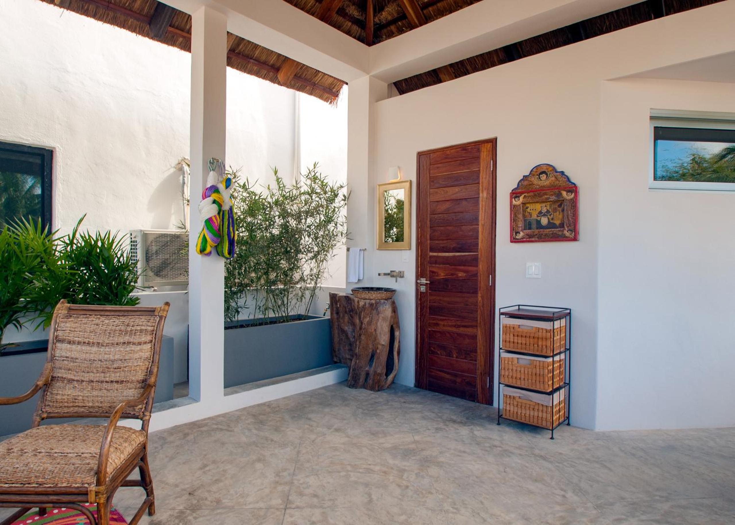 Casa Agua Azul - Family Getaway with Stunning Ocean Views