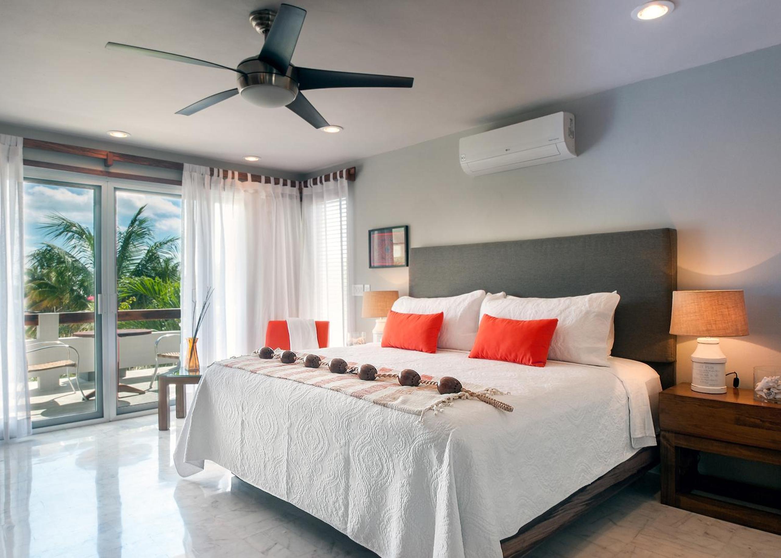 Casa Agua Azul - Family Getaway with Stunning Ocean Views