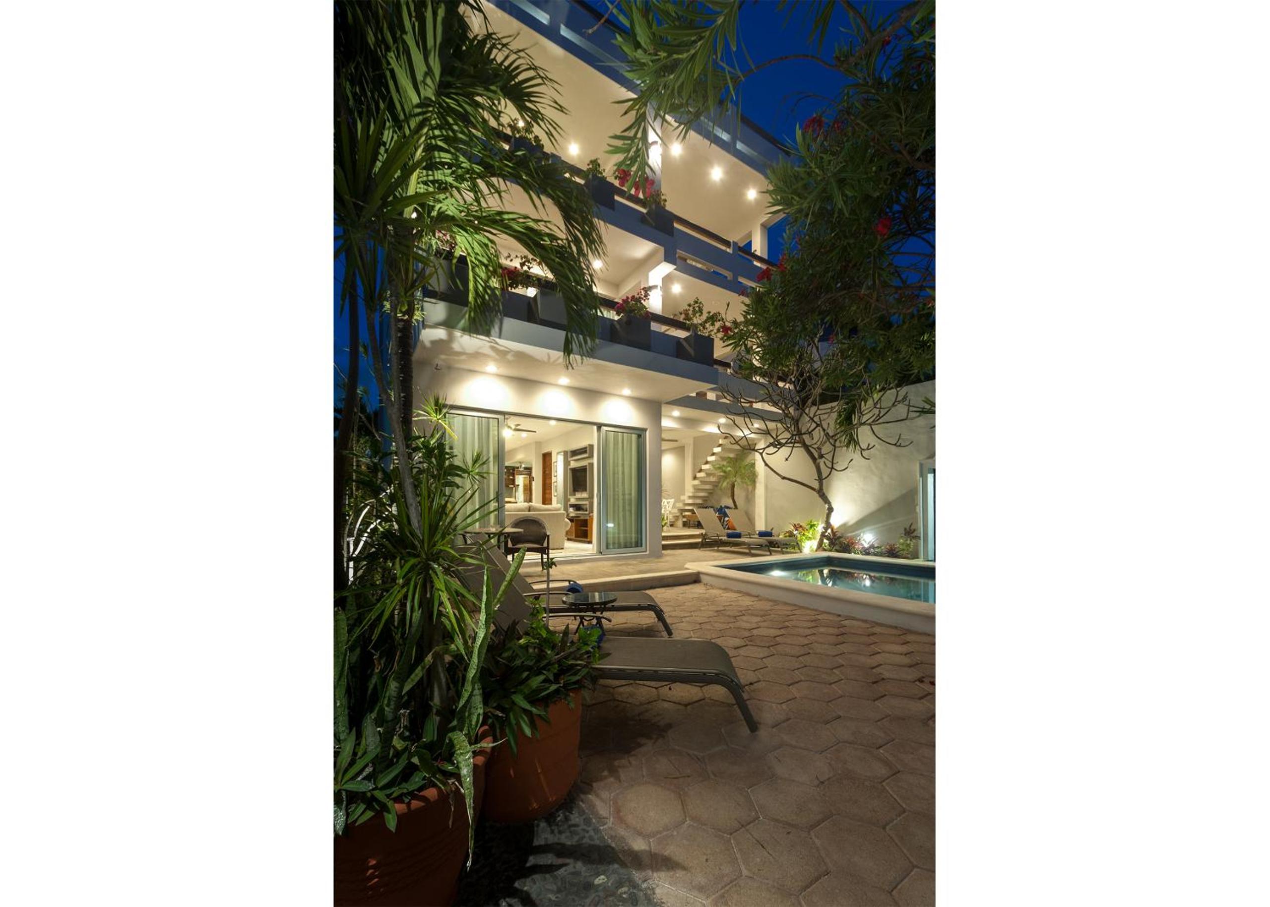 Casa Agua Azul - Family Getaway with Stunning Ocean Views