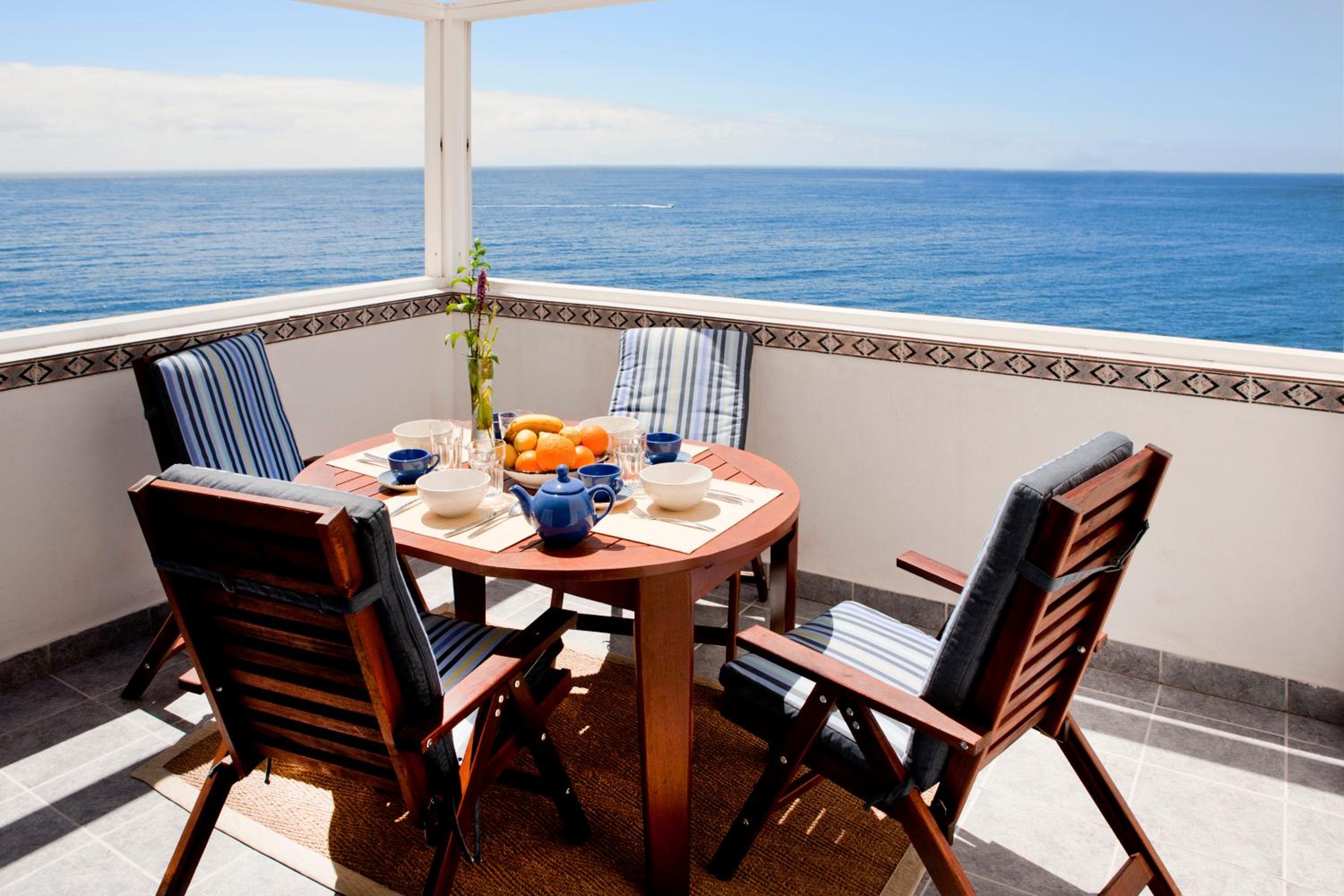 Beachfront apartment in paradise view 2
