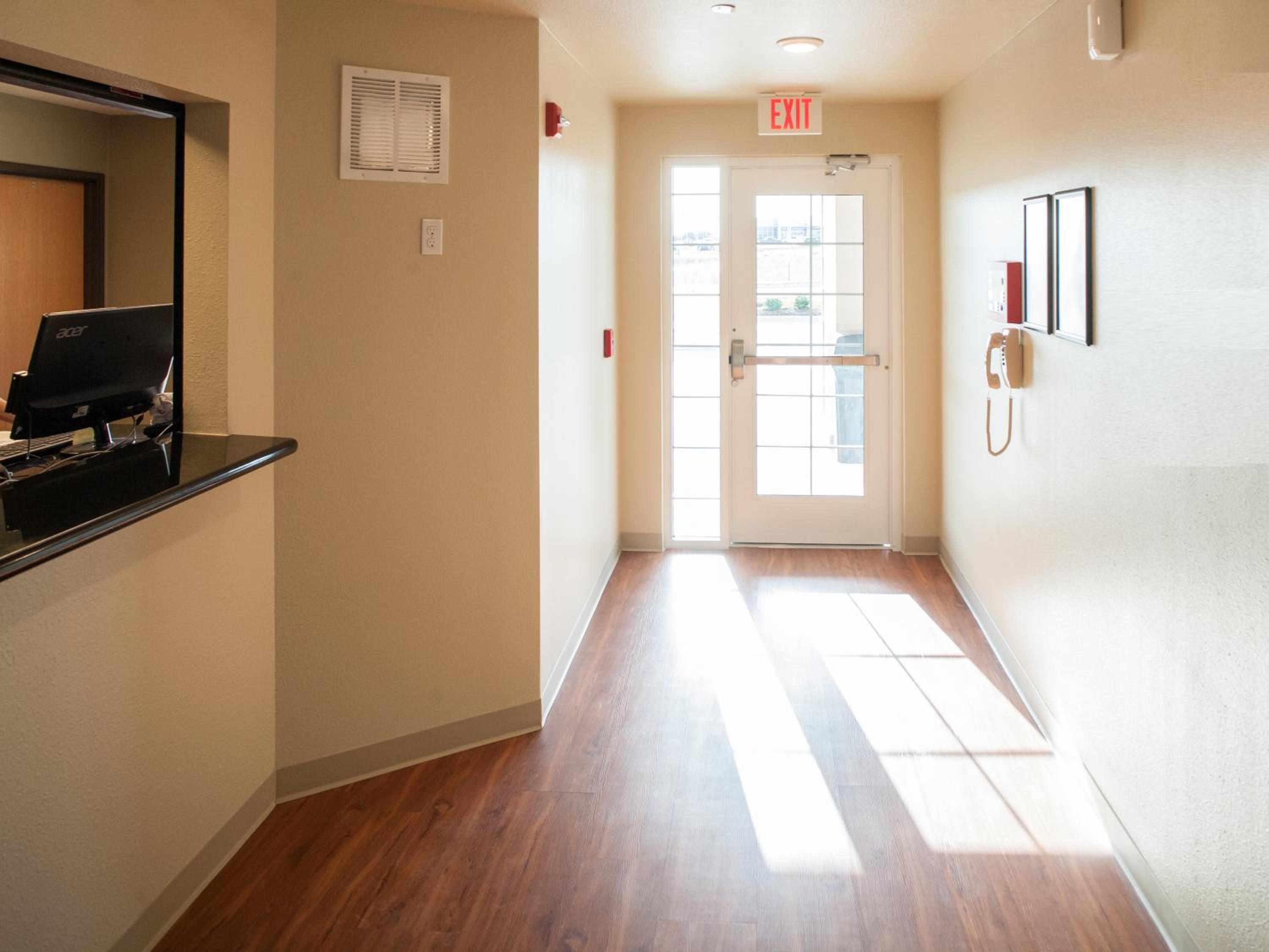 WoodSpring Suites Topeka
