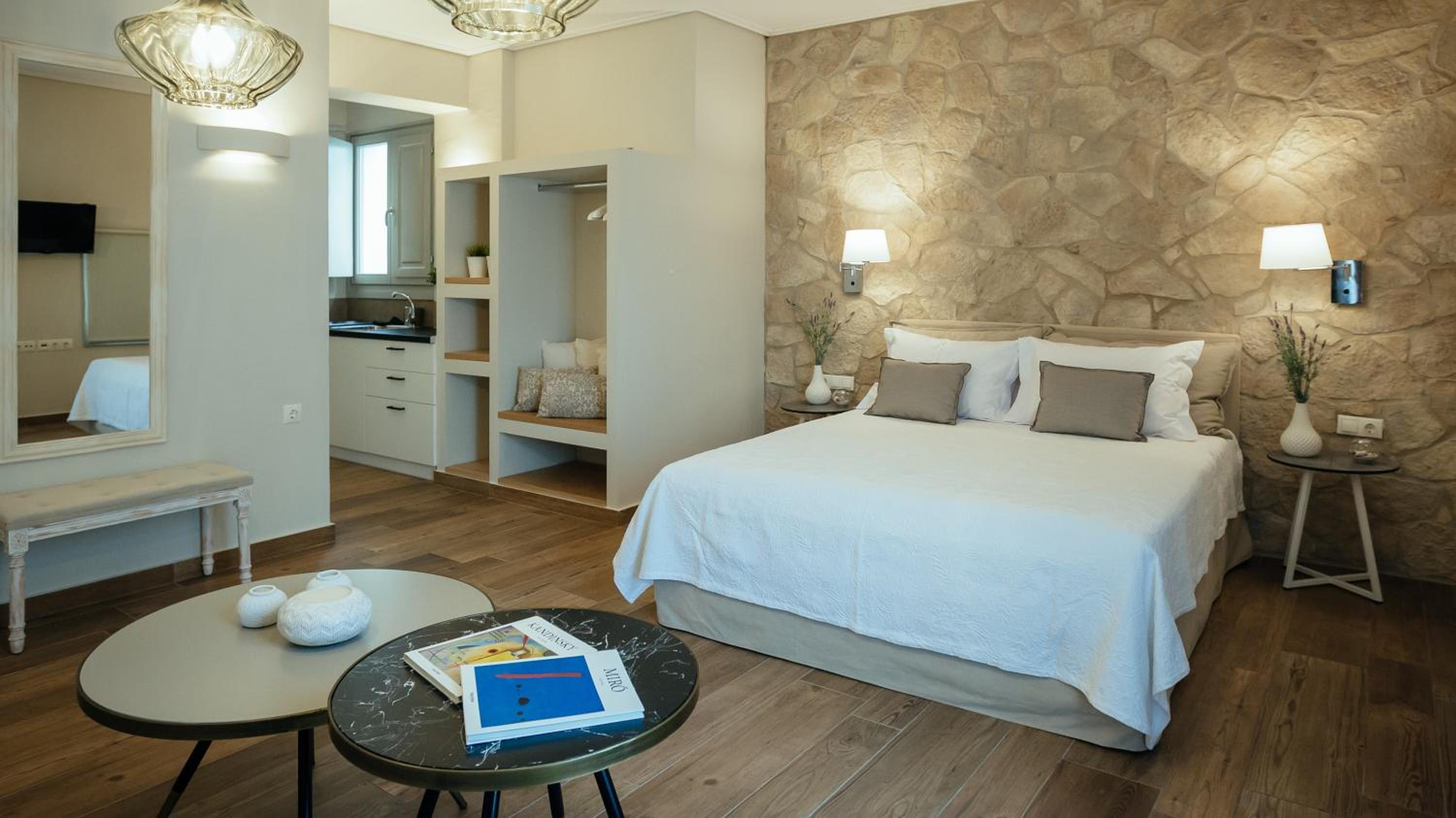 Filoxenion Luxury Rooms & Lofts