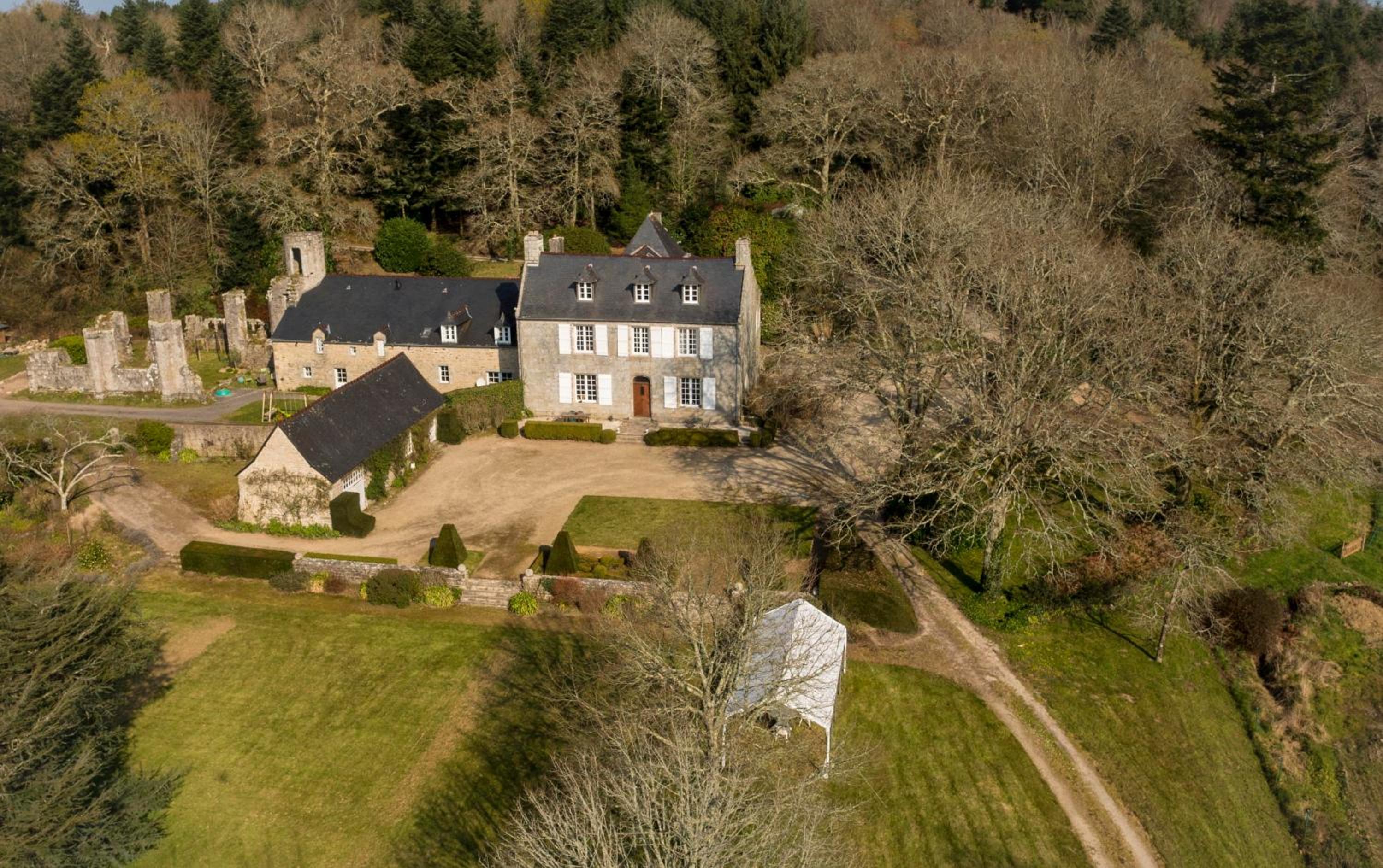 Quimper Vacations - Manoir Tregont Mab - Property Image 1
