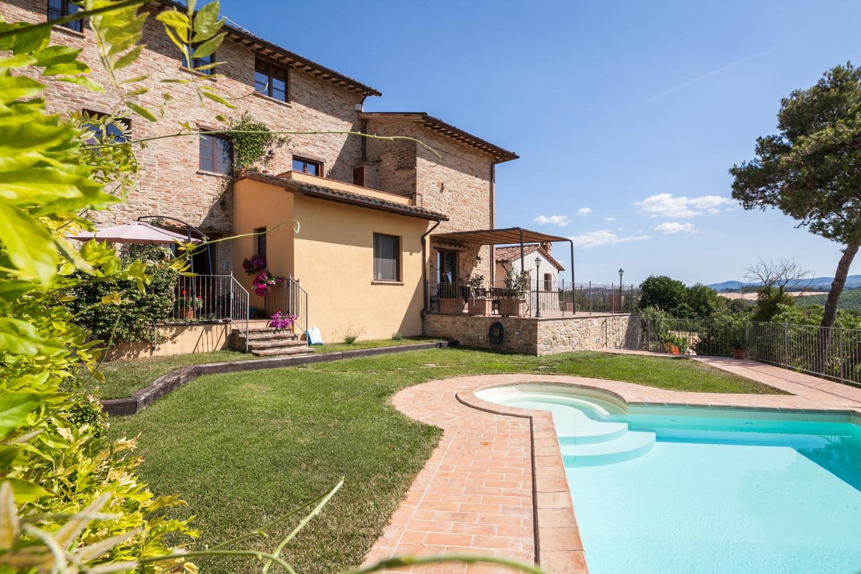Umbria Country Shelter