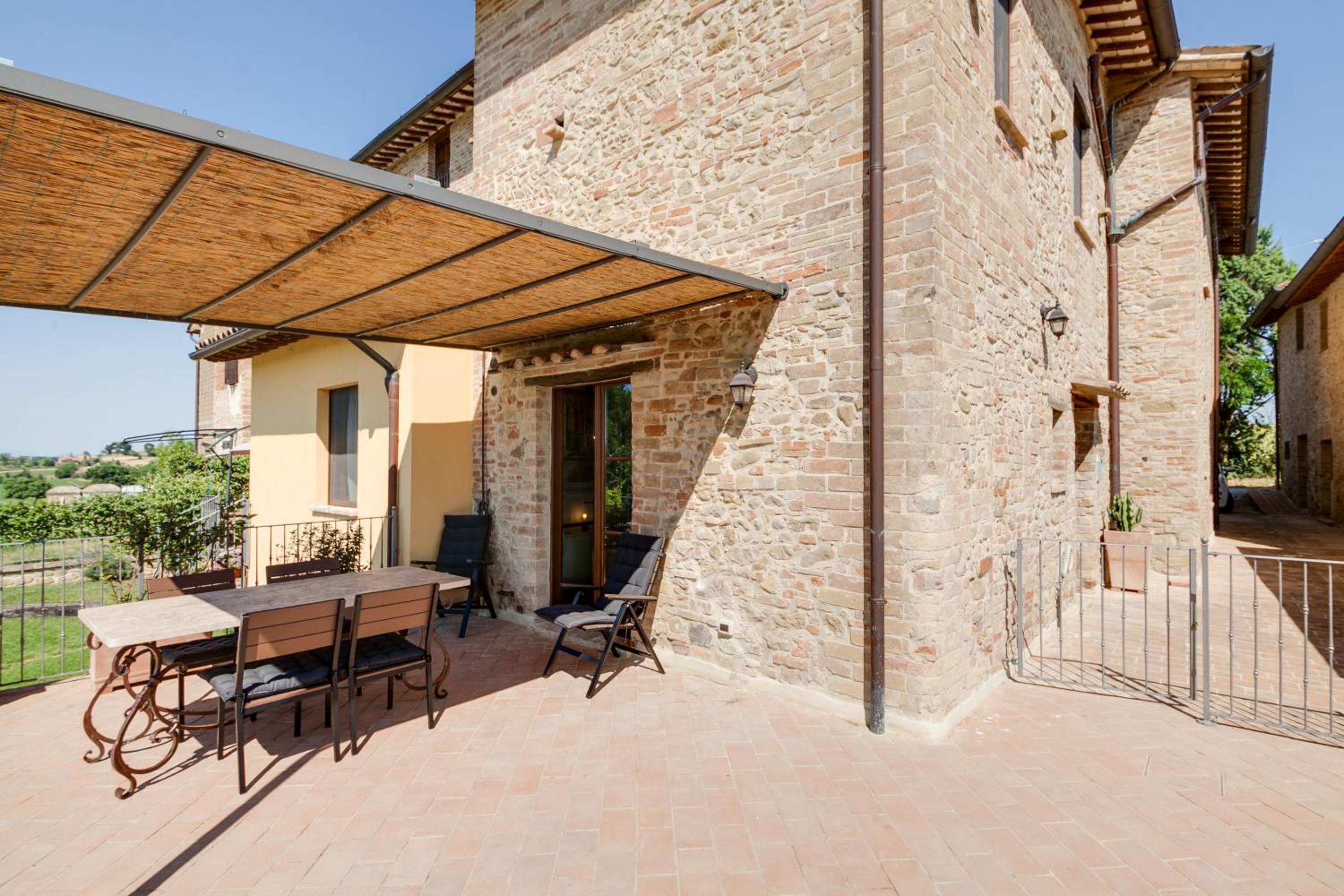 Umbria Country Shelter