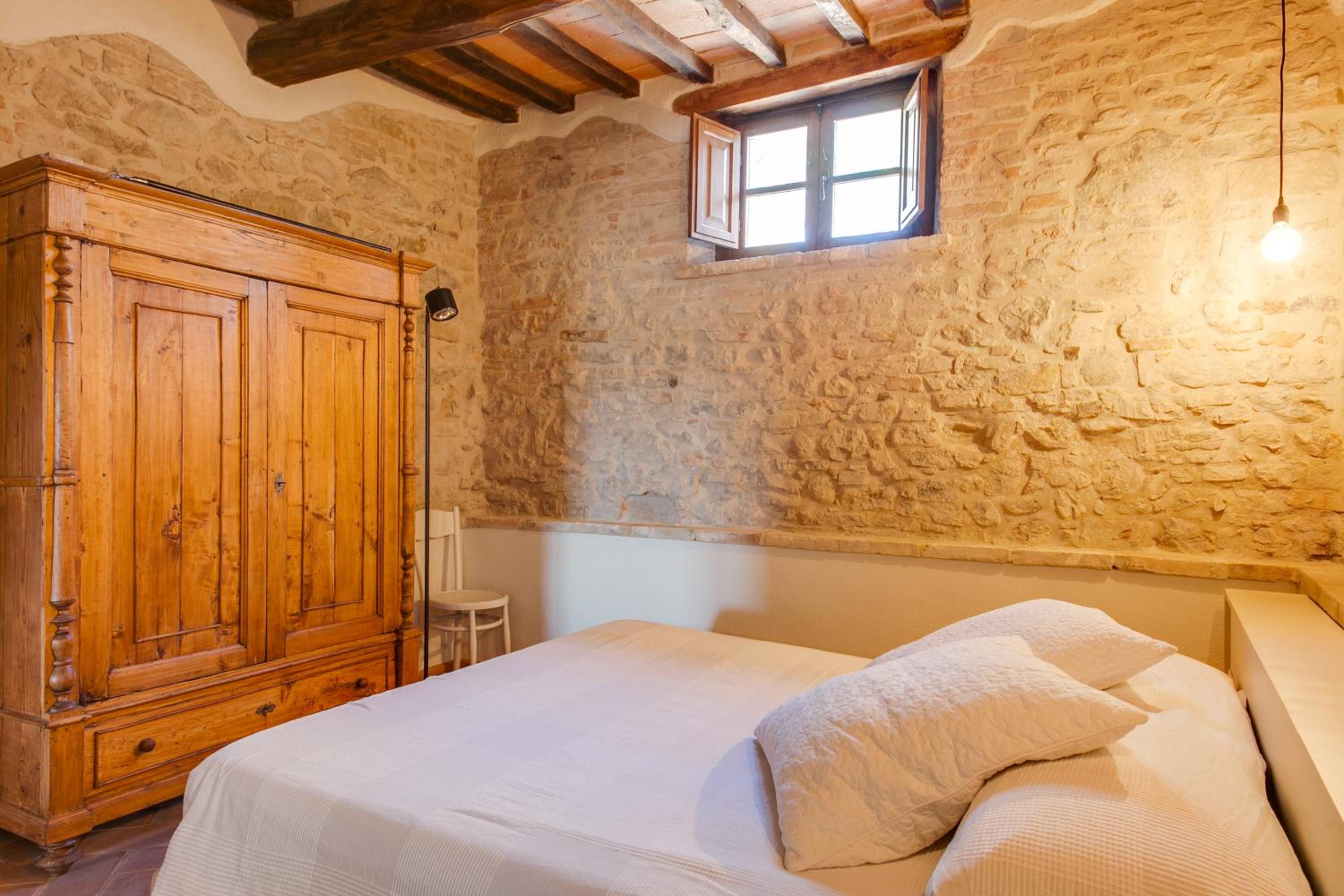 Umbria Country Shelter