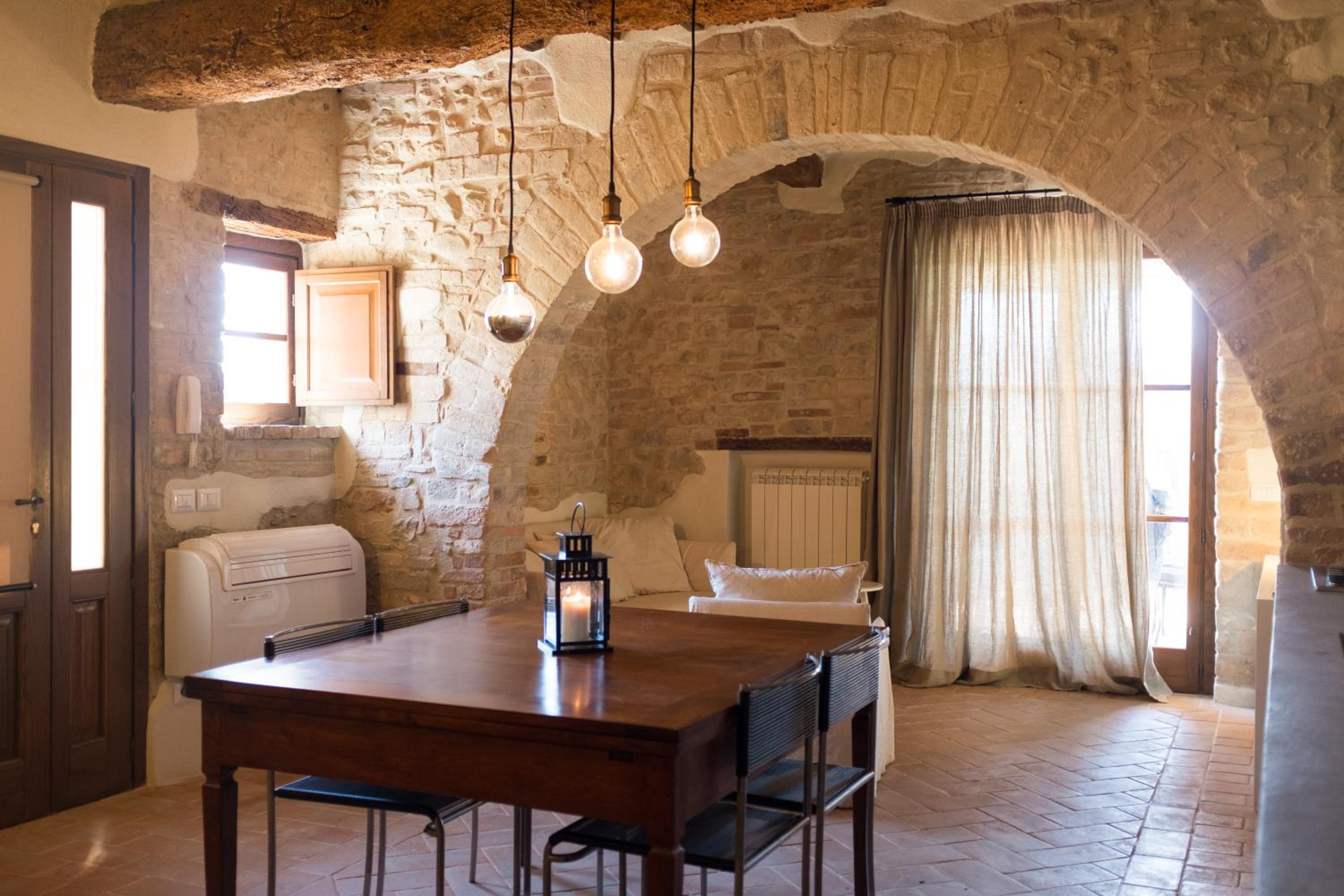 Umbria Country Shelter