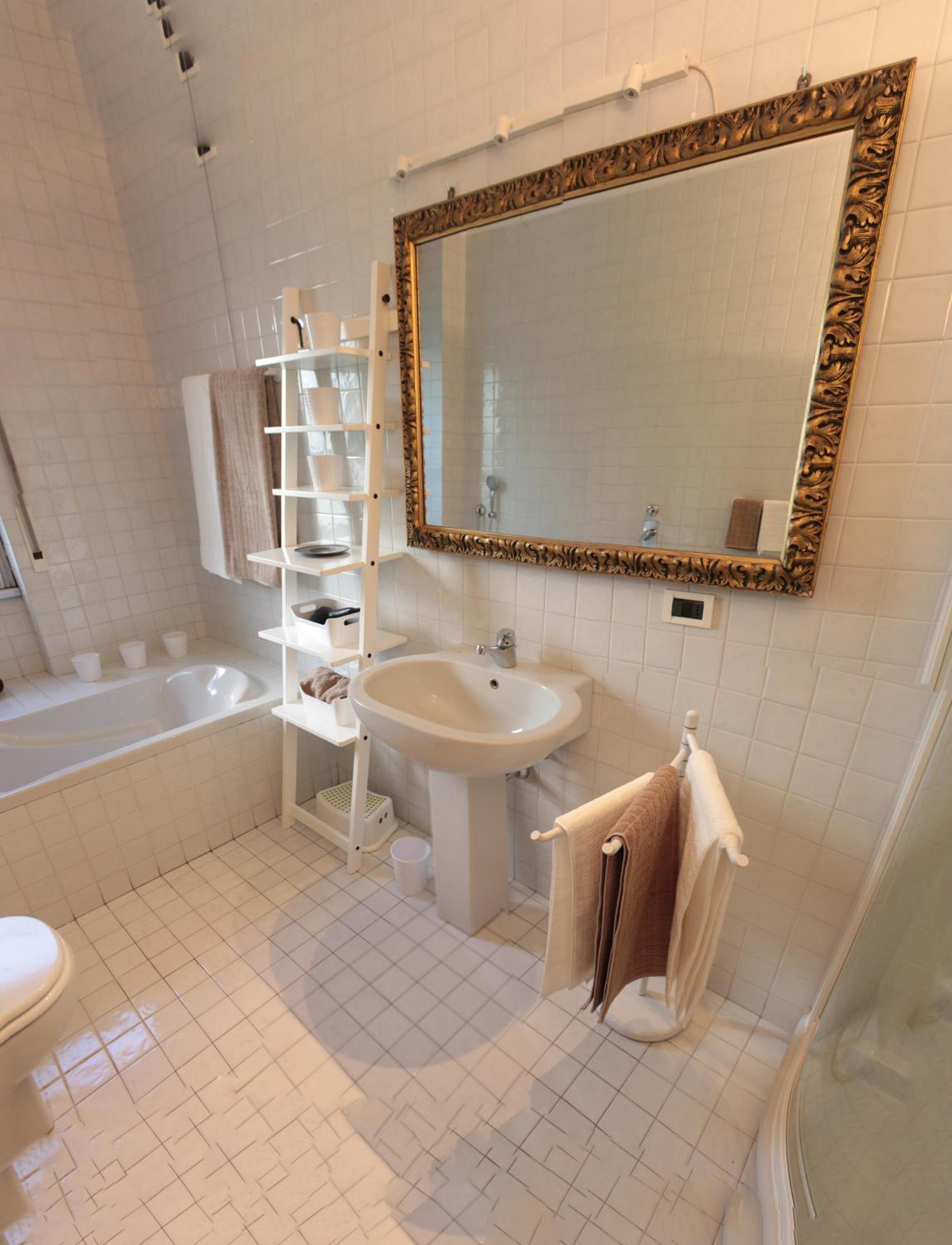 Luminous stylish quiet 150m2, Tre Torri
