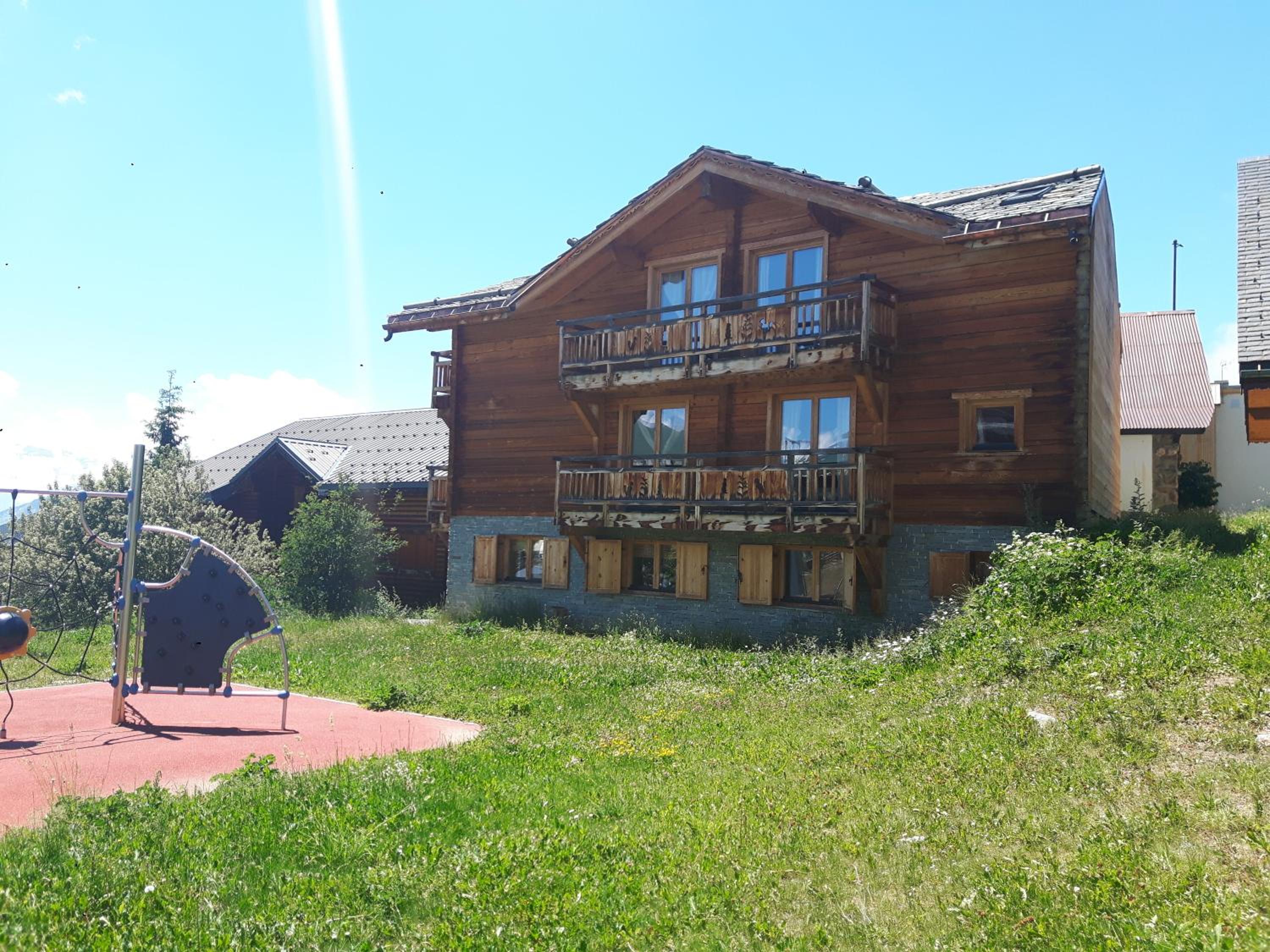 Huez Vacations - Chalet La Breche - Property Image 1