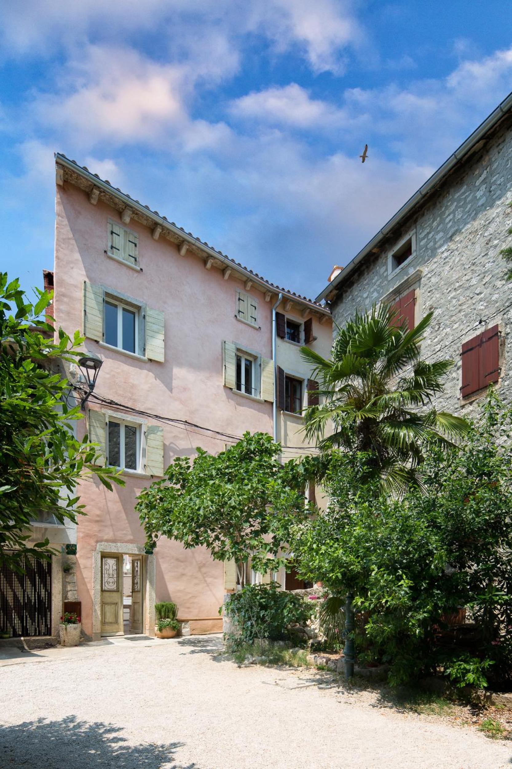 Casa Pharus view 2