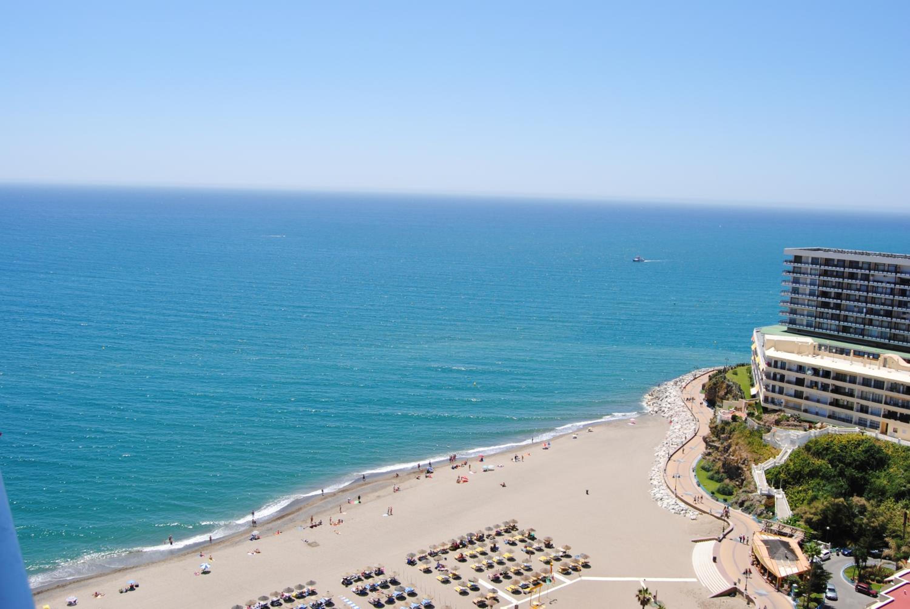 Apartamentos La Roca Rentals