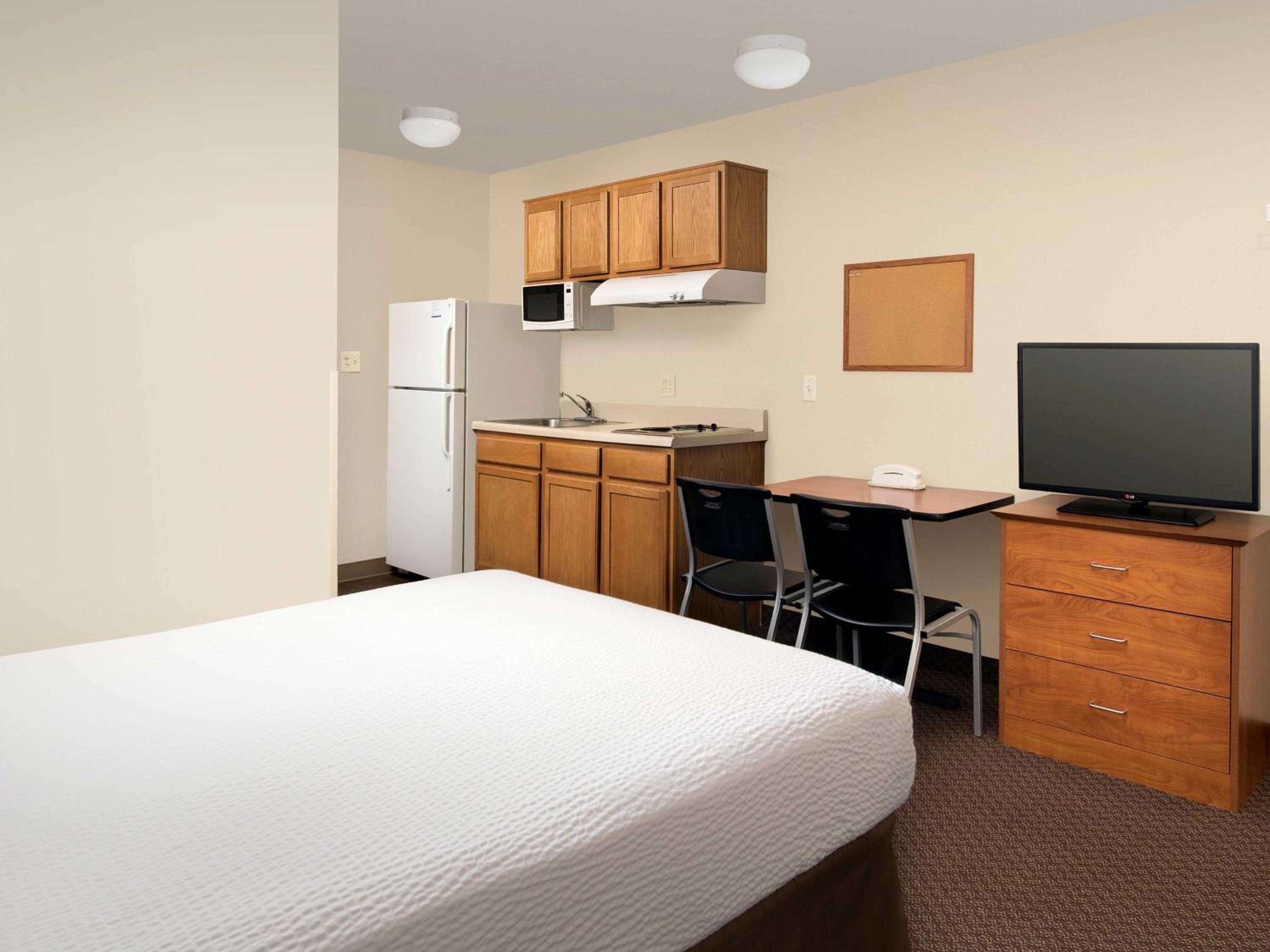 WoodSpring Suites Kansas City Lenexa - Property Image 10