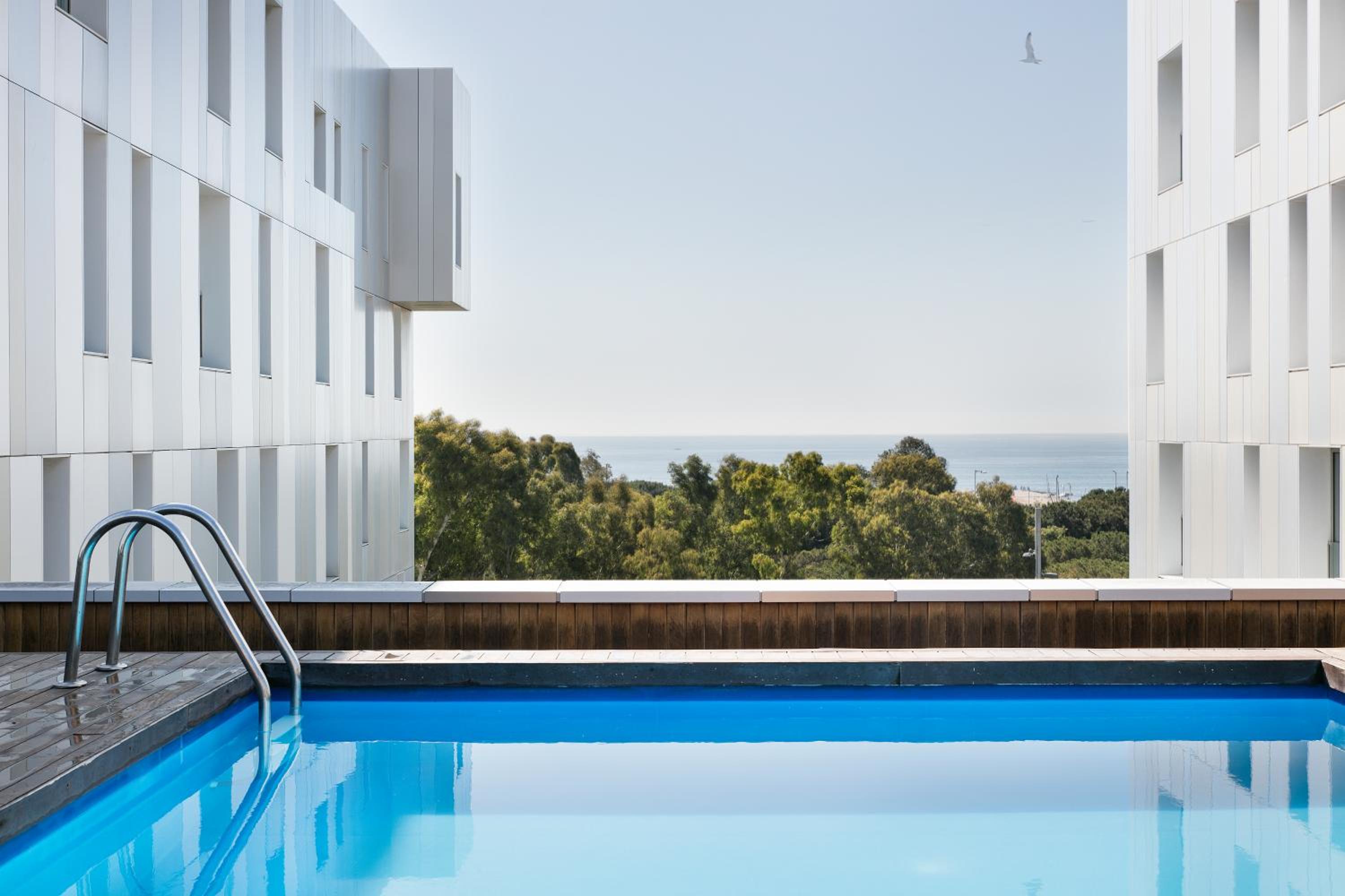 Lugaris Beach Apartments
