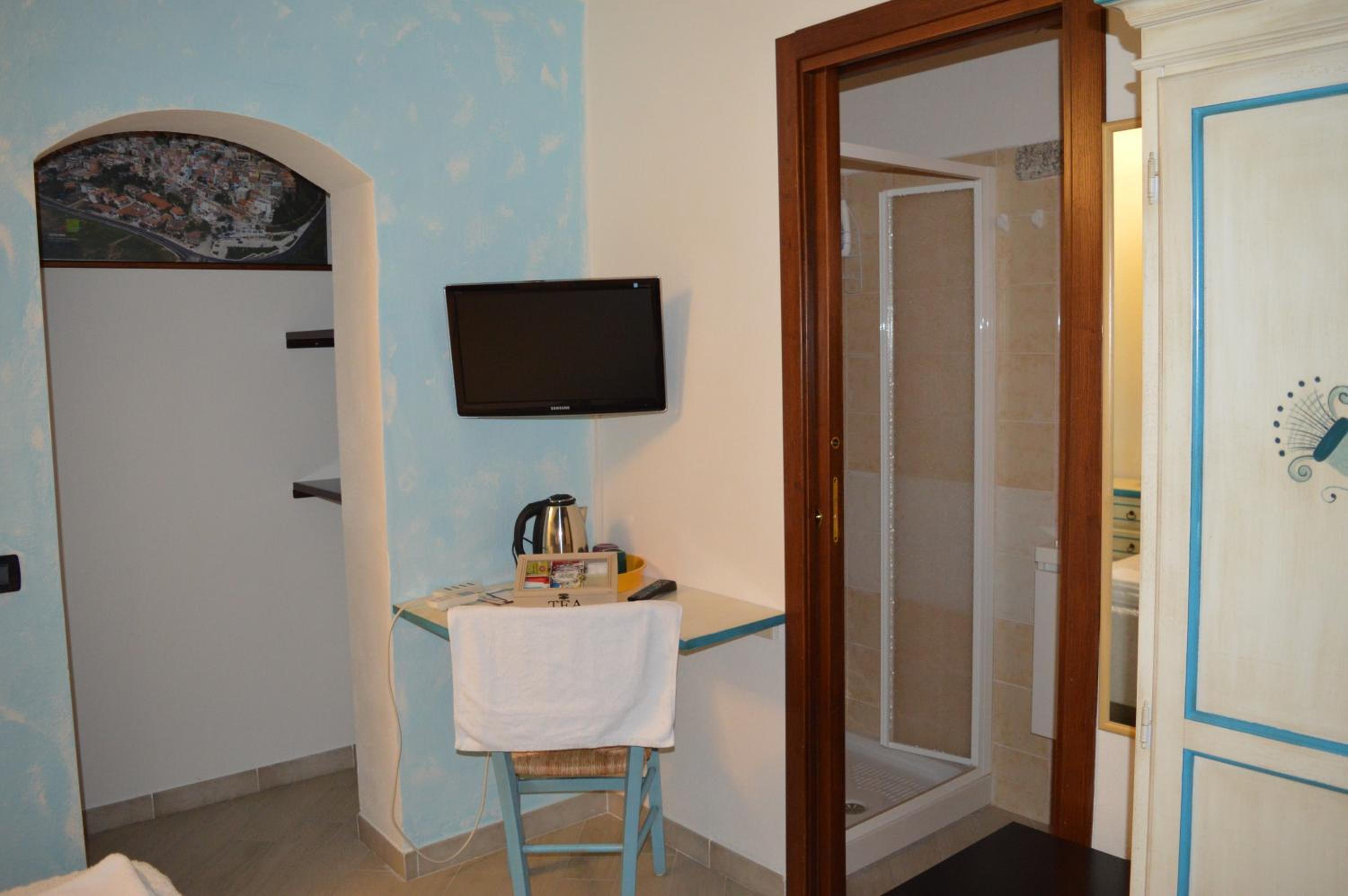 B&B Feronia en Posada — hotel room