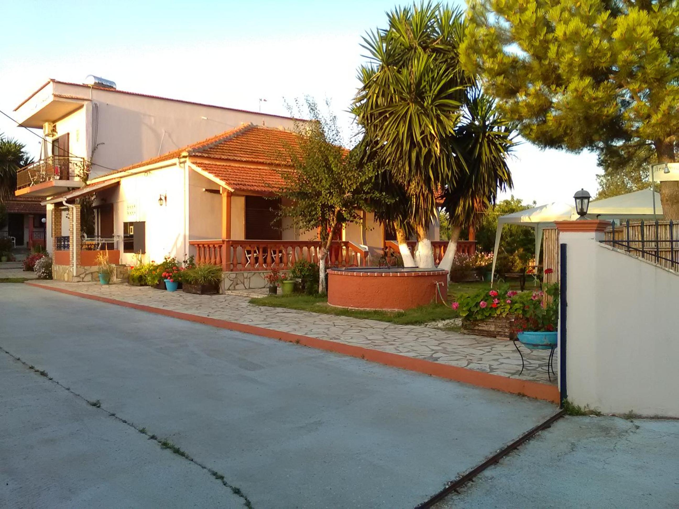 Photo 16