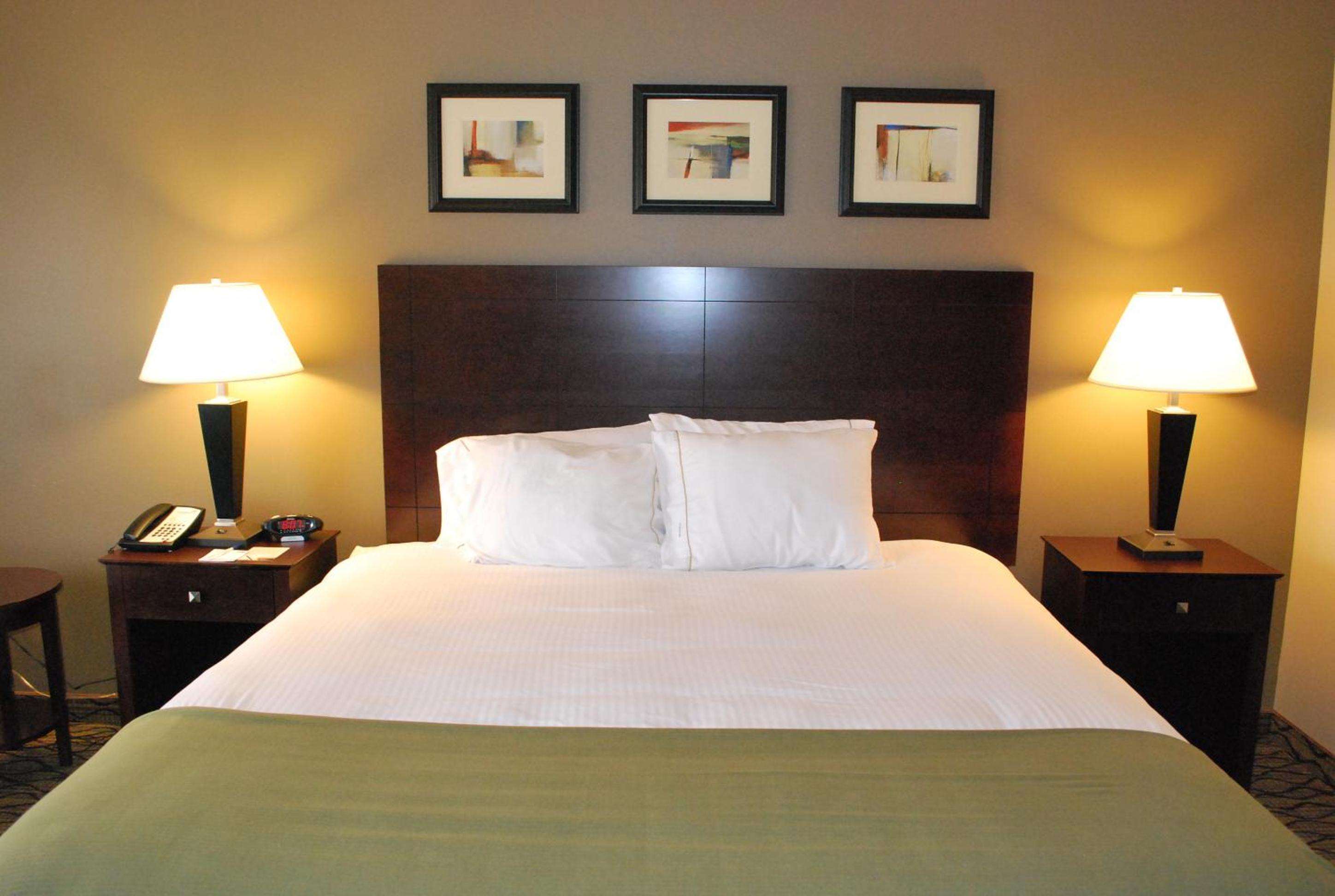 Bloomington Vacations - Holiday Inn Express Bloomington West, an IHG Hotel - Property Image 31