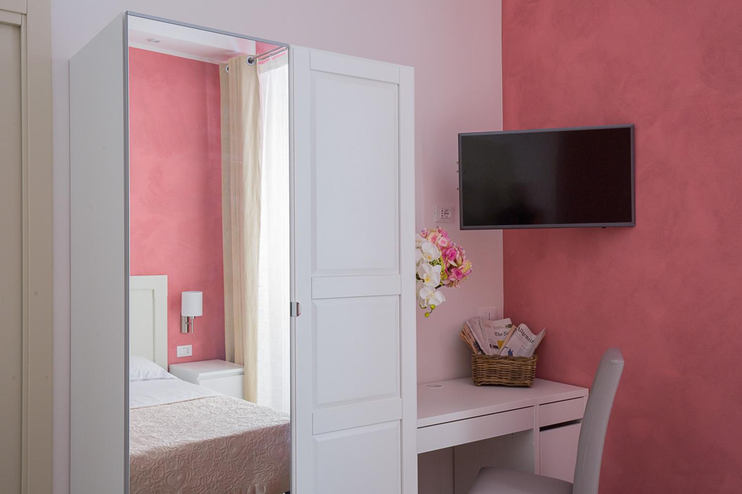 Vela Rooms
