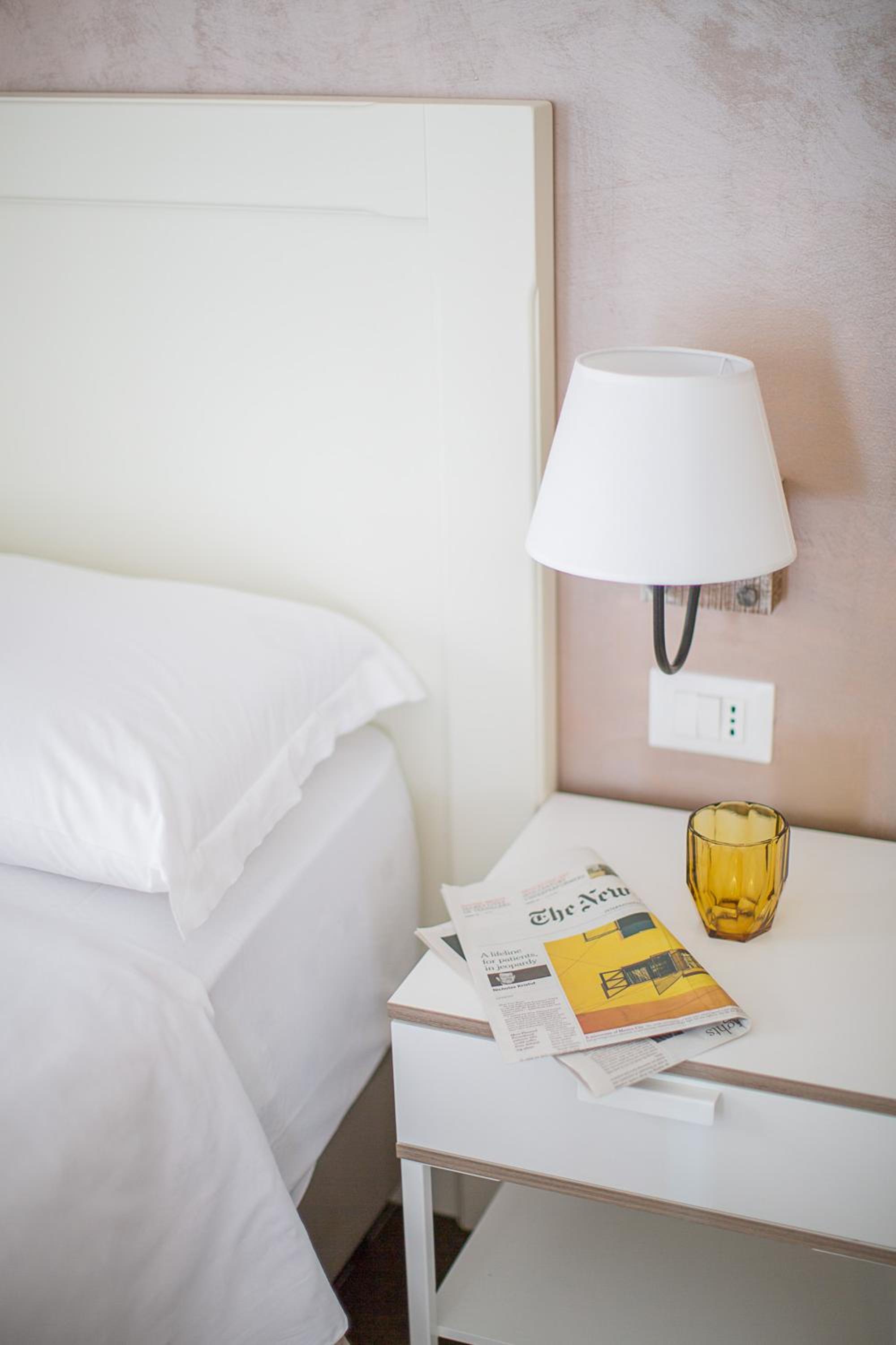 Vela Rooms