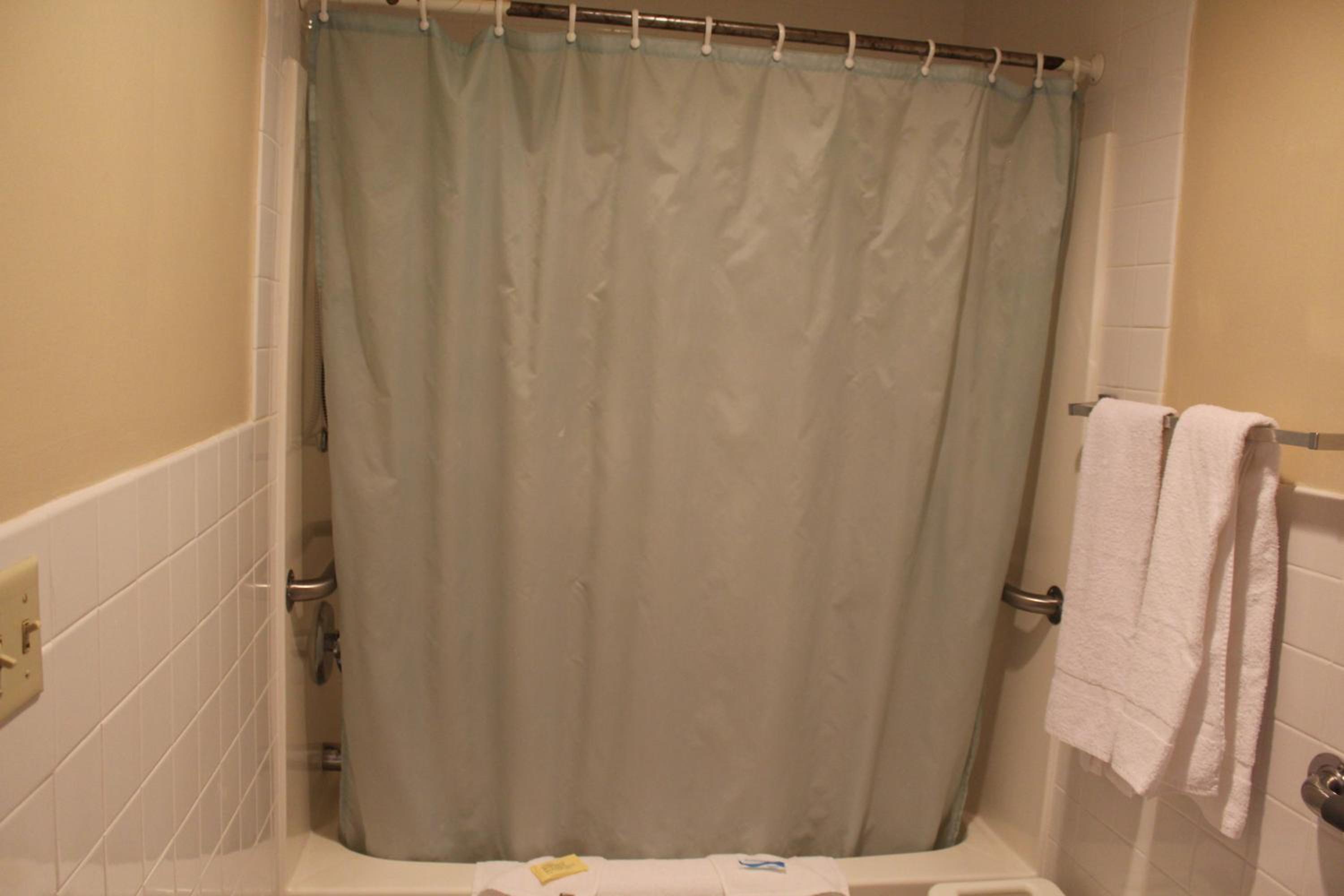 Budget Host Inn Fridley - Property Image 7