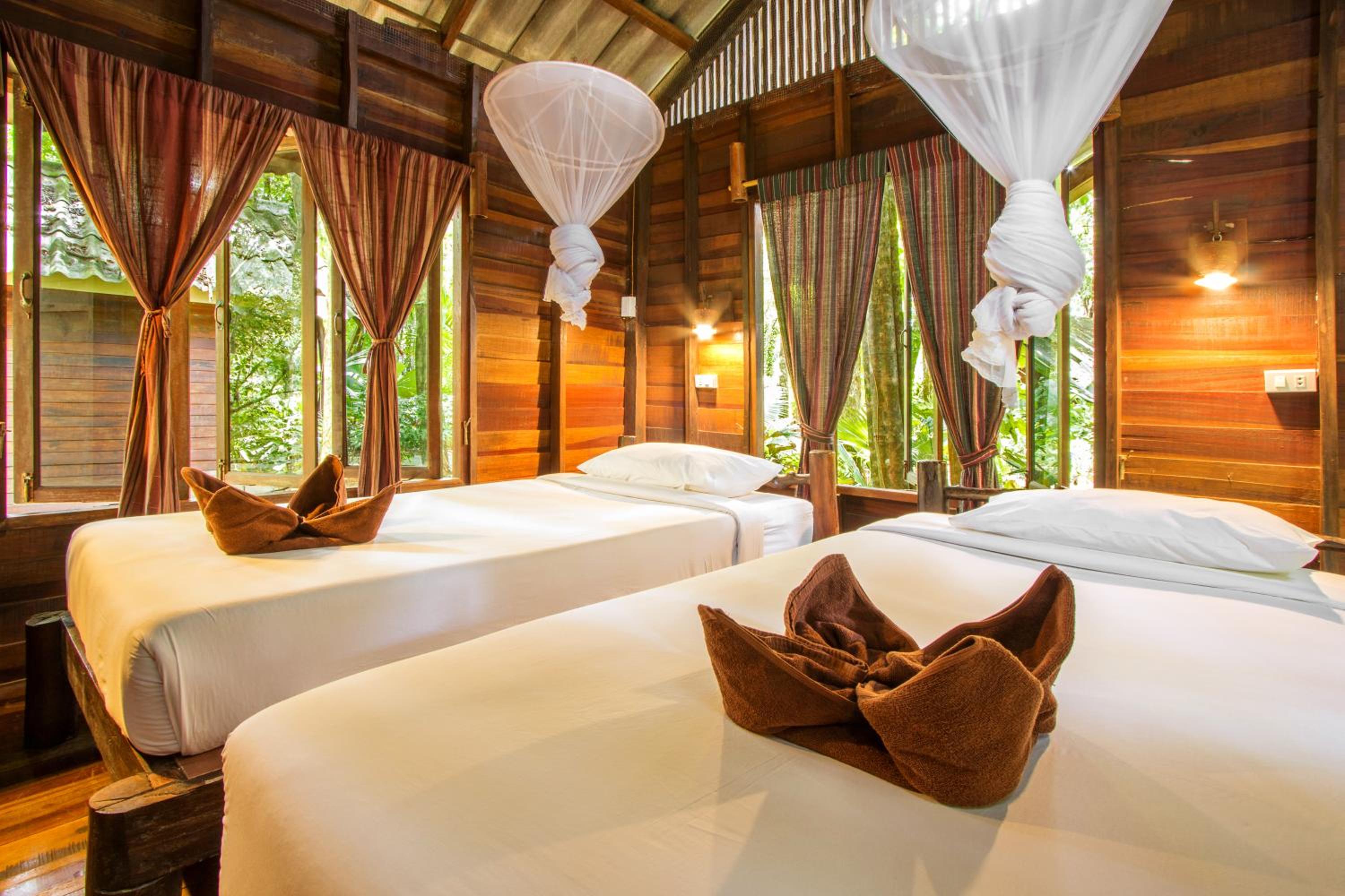 Khao Sok Riverside Cottages