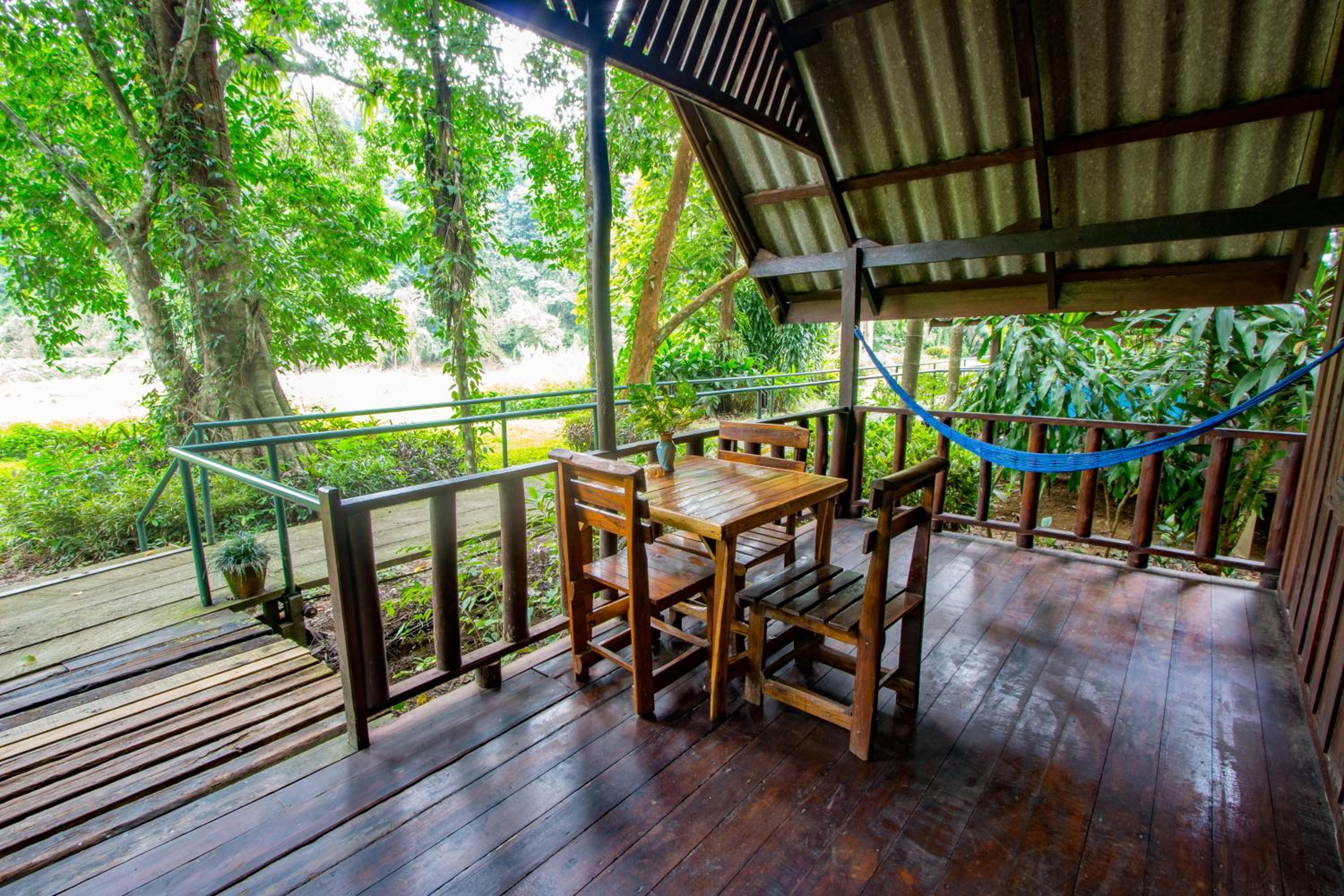 Khao Sok Riverside Cottages