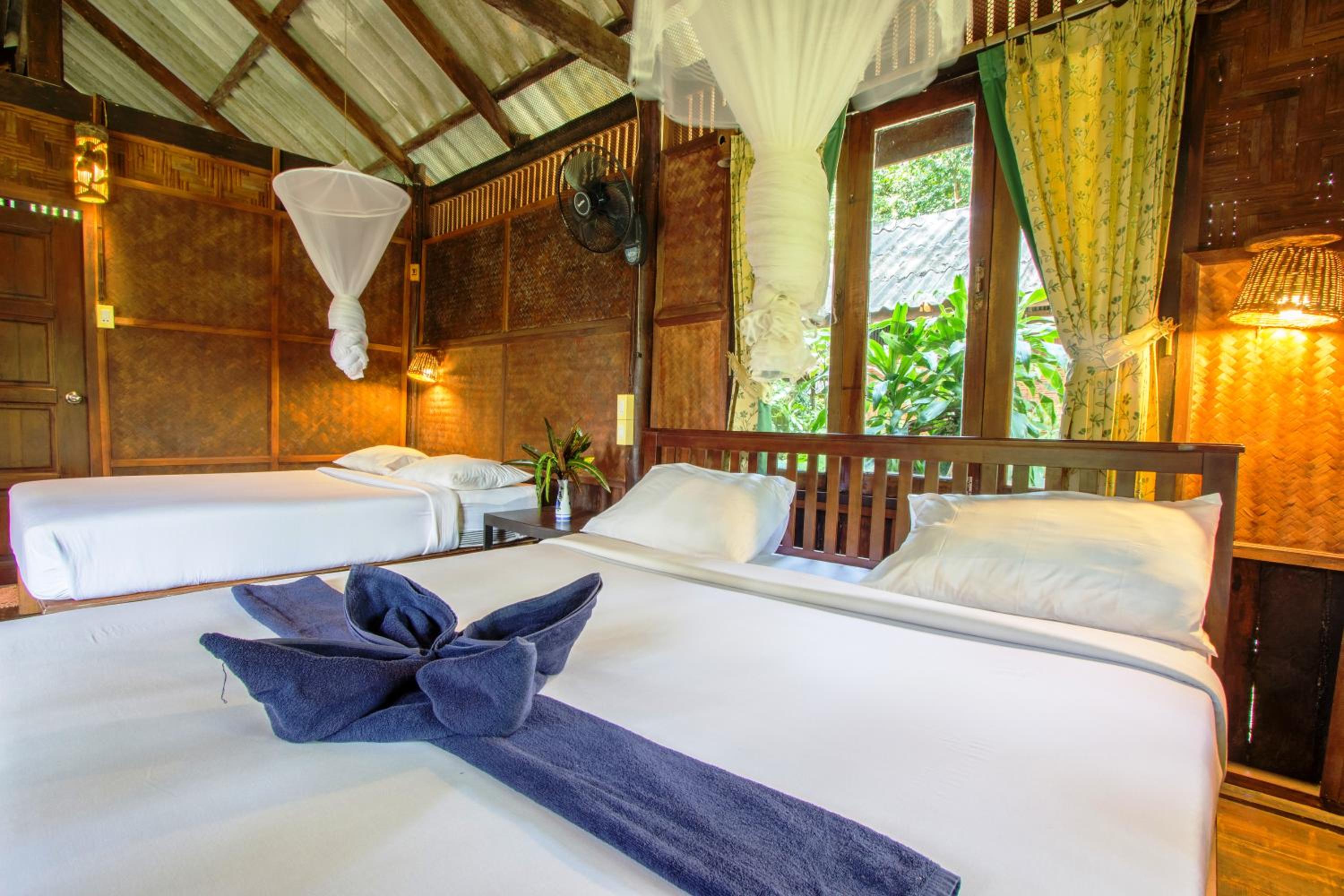 Khao Sok Riverside Cottages