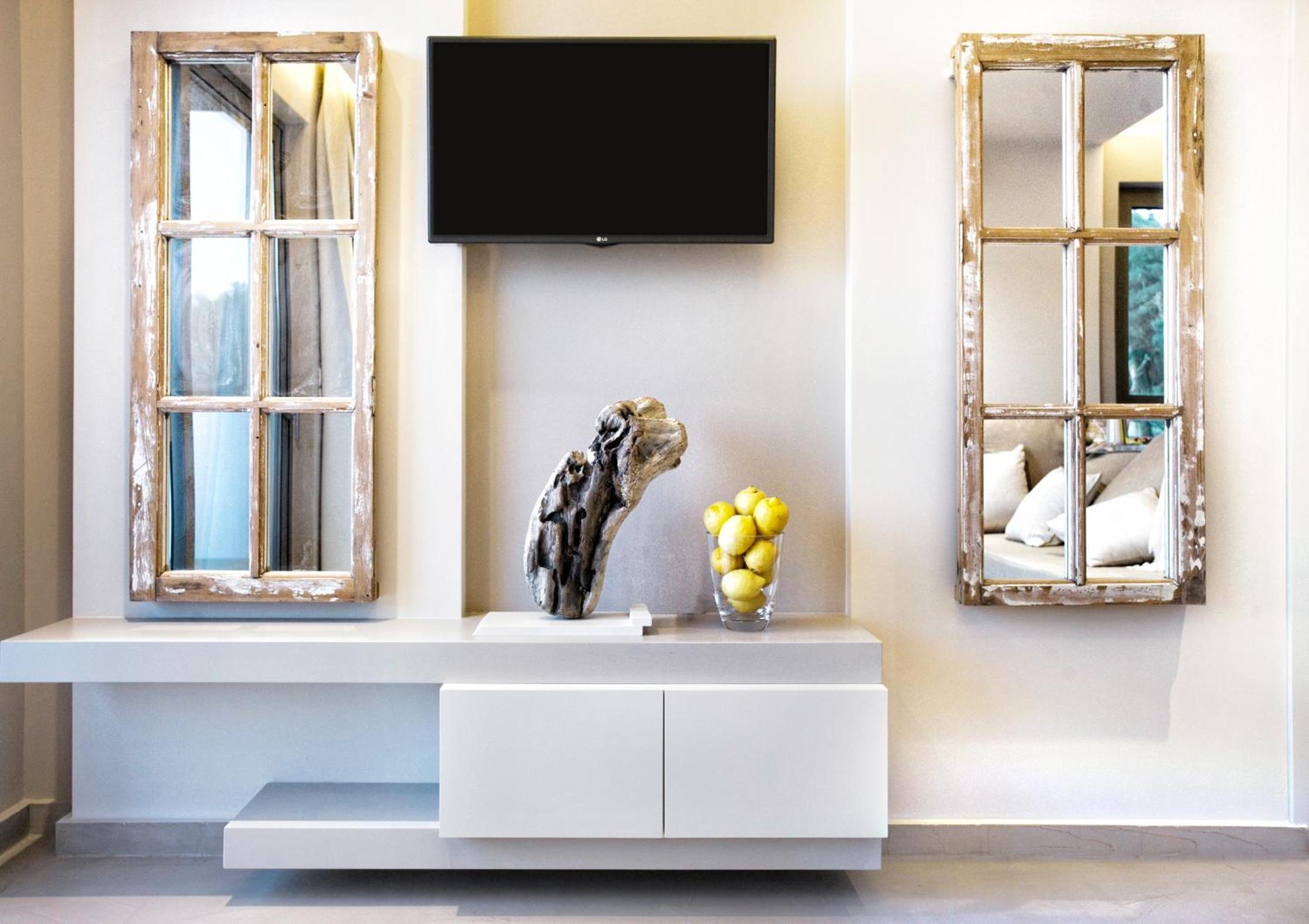 Core Luxury Suites