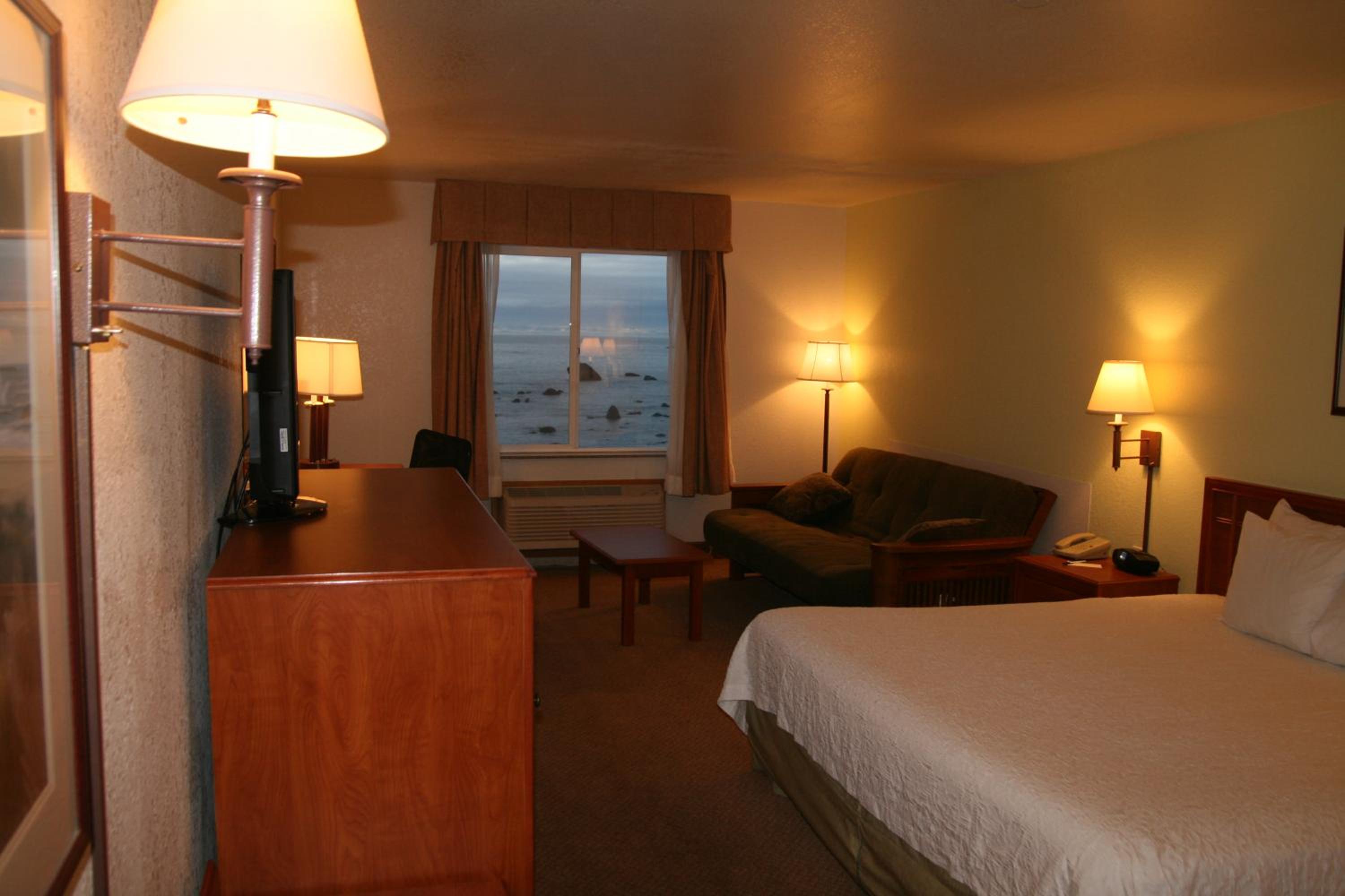 Oceanfront Lodge, photo 21