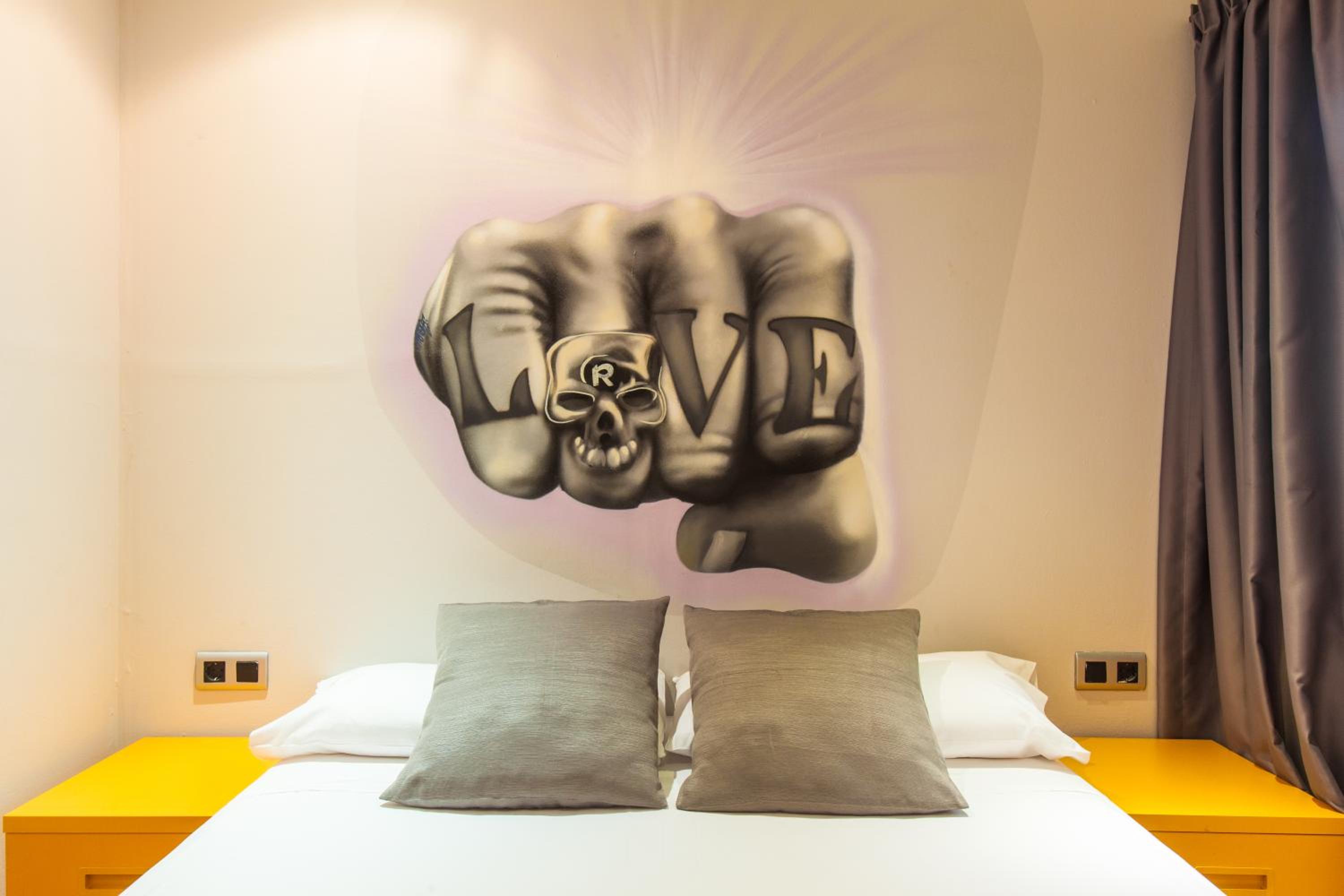 Ten Hostel