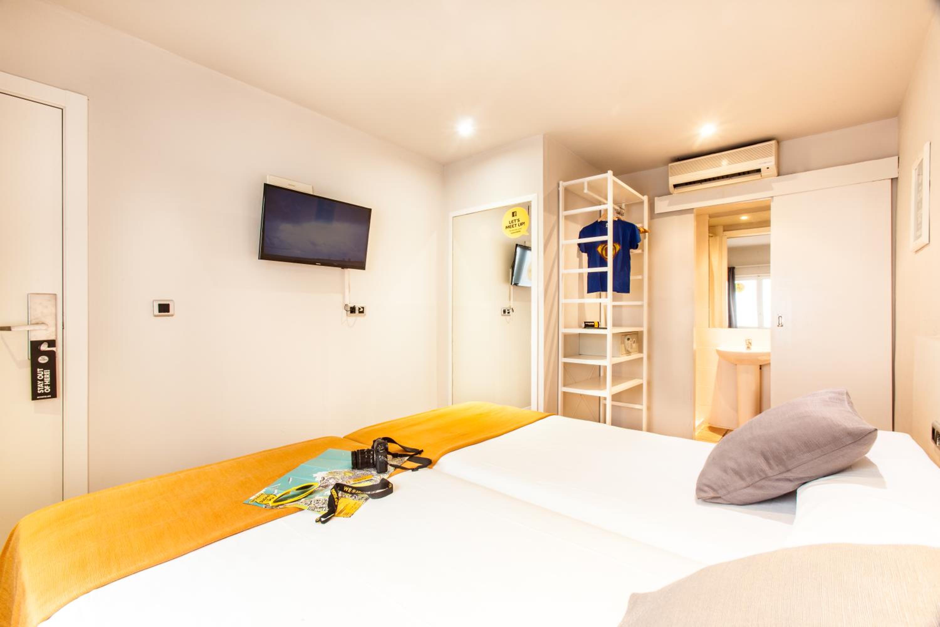 Ten Hostel