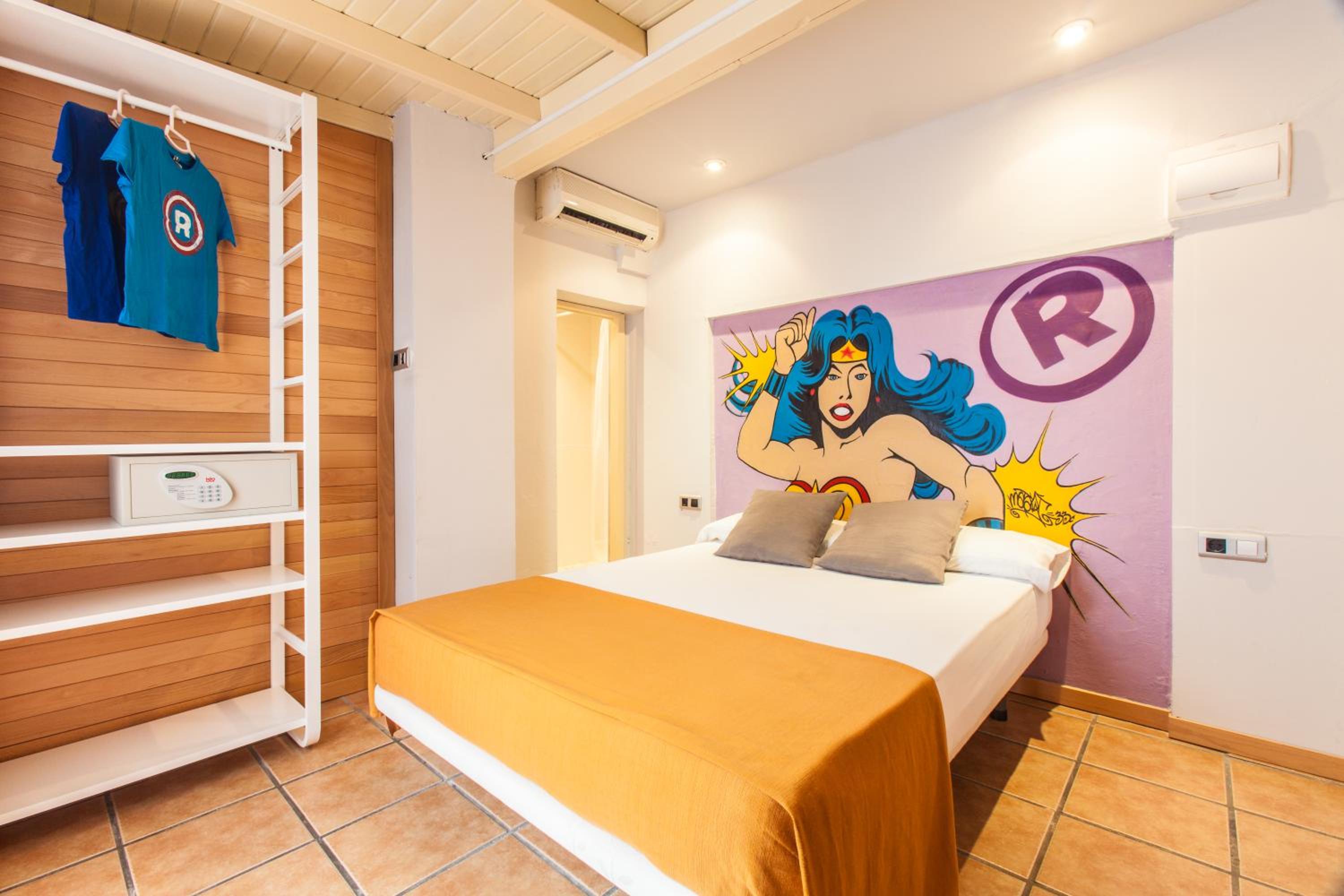 Ten Hostel