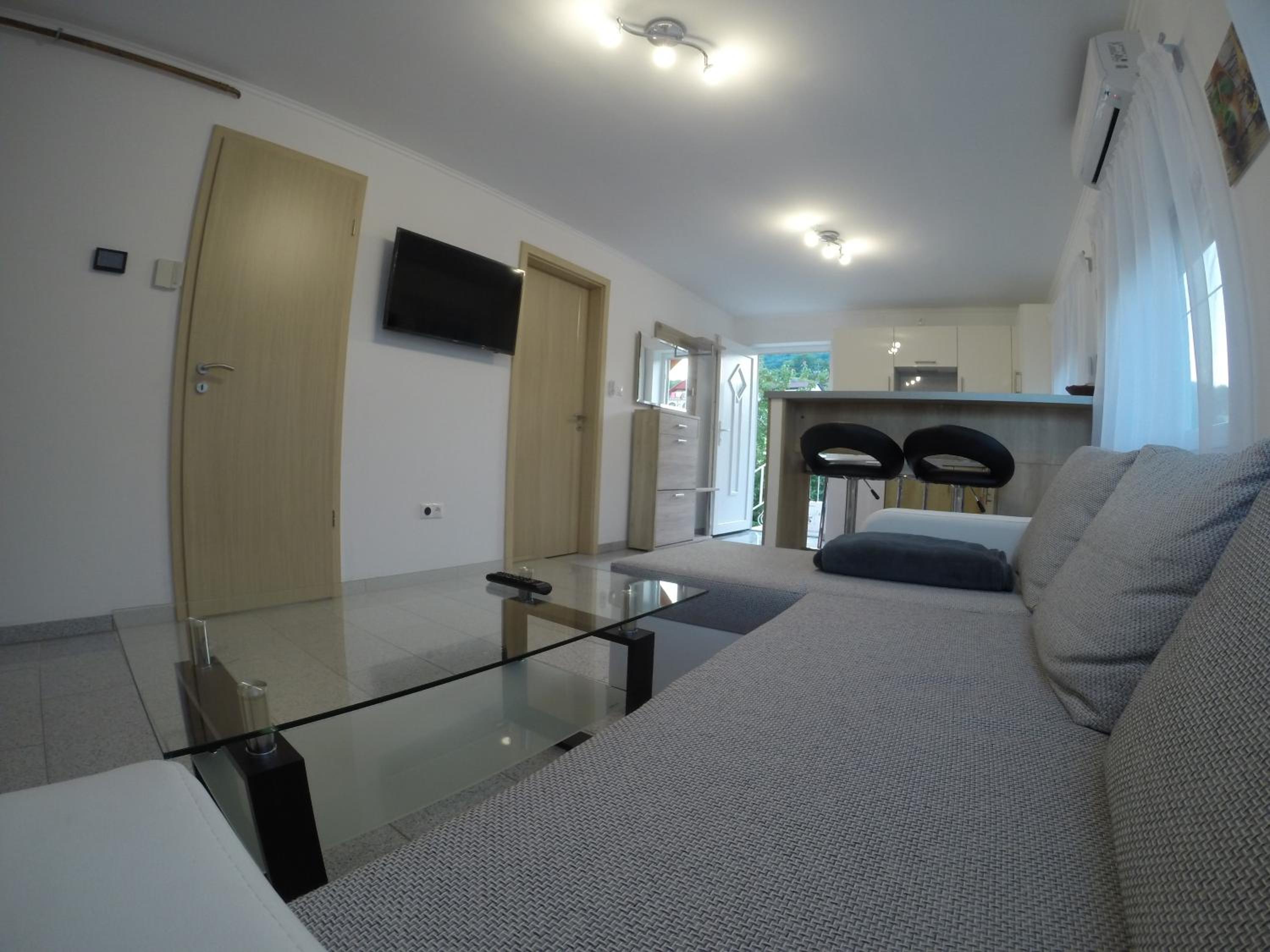 Photo 38
