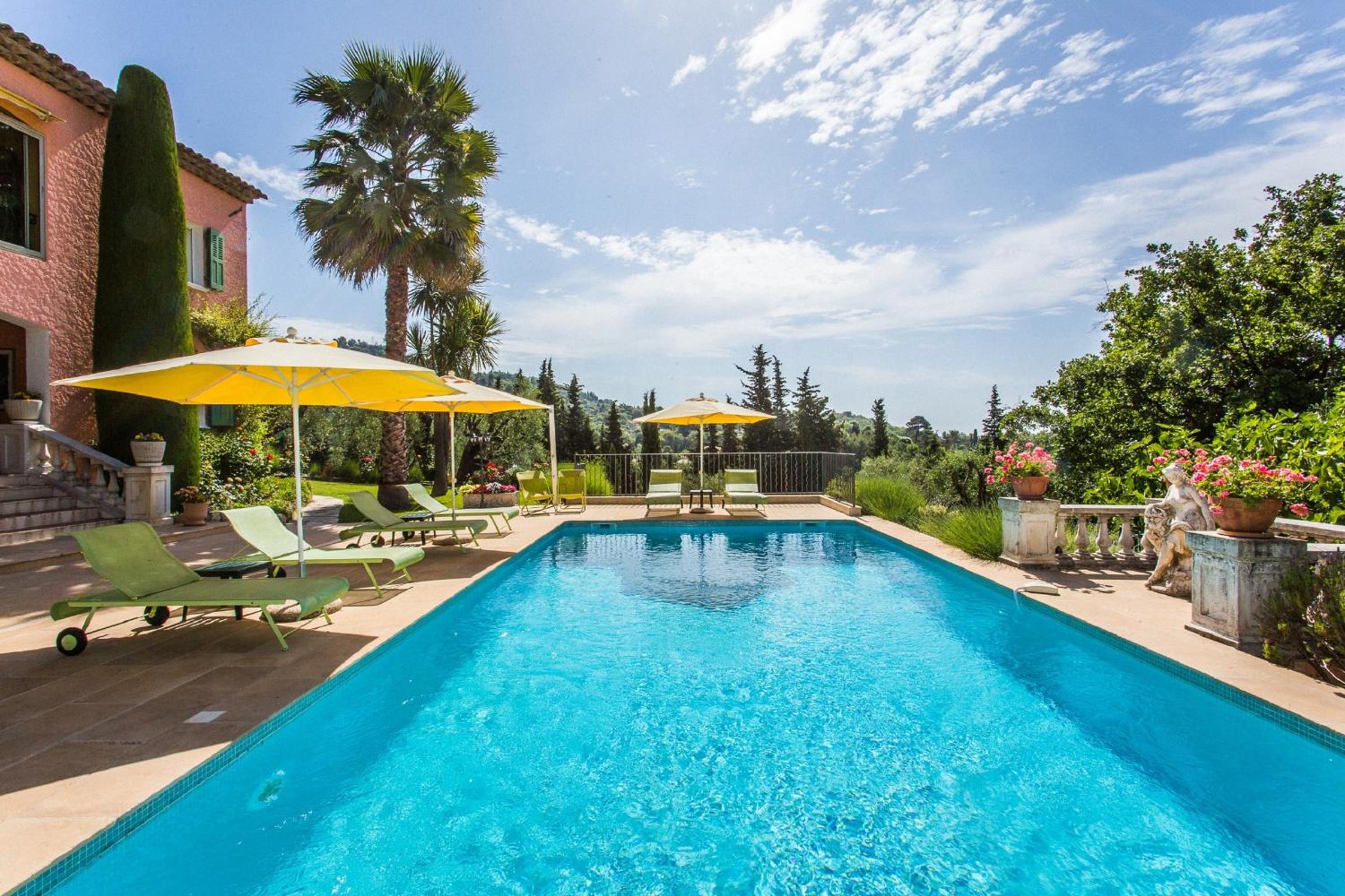Mas Du Roc Bed & Breakfast view 4