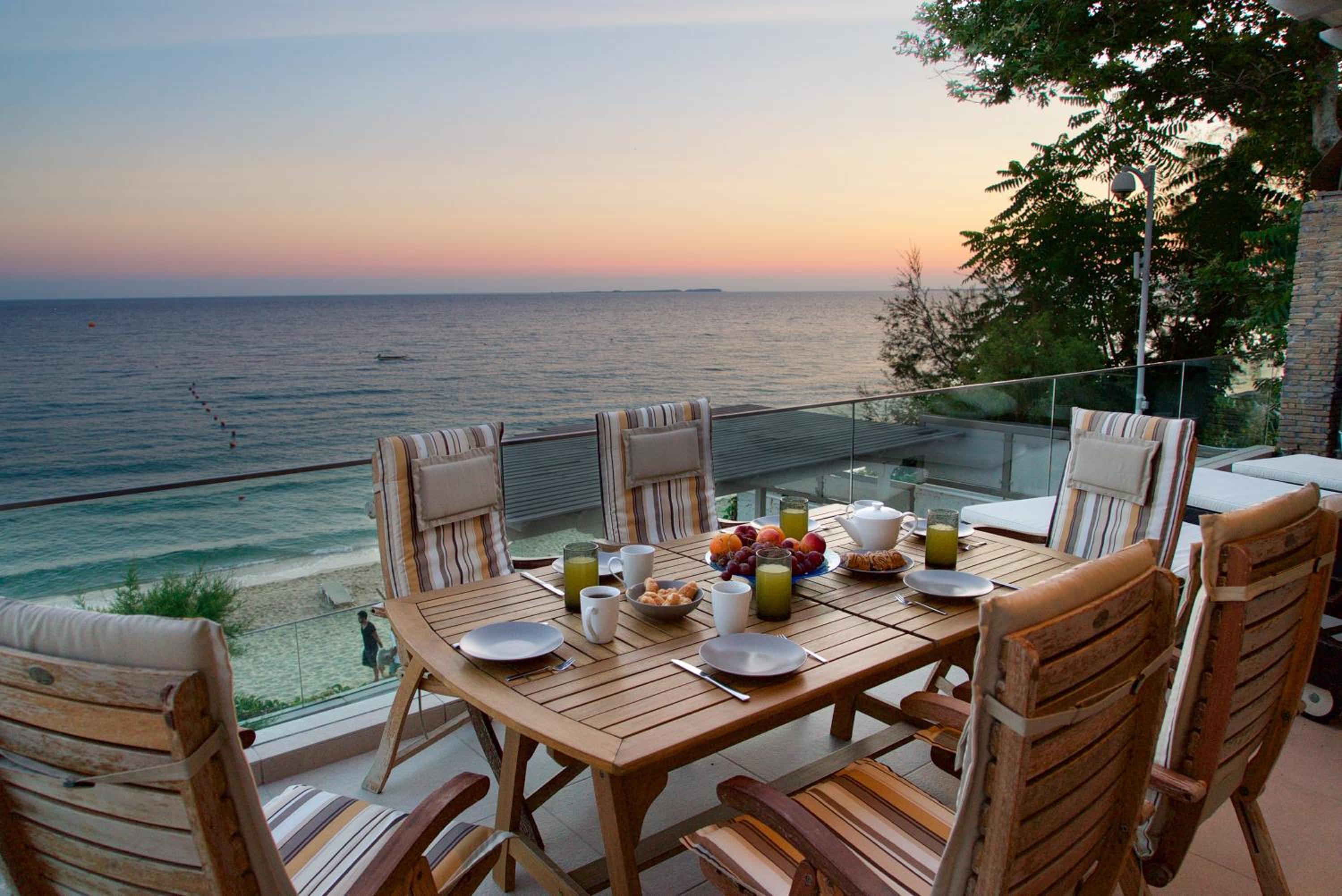 Infinity Beach House by KLV view 4