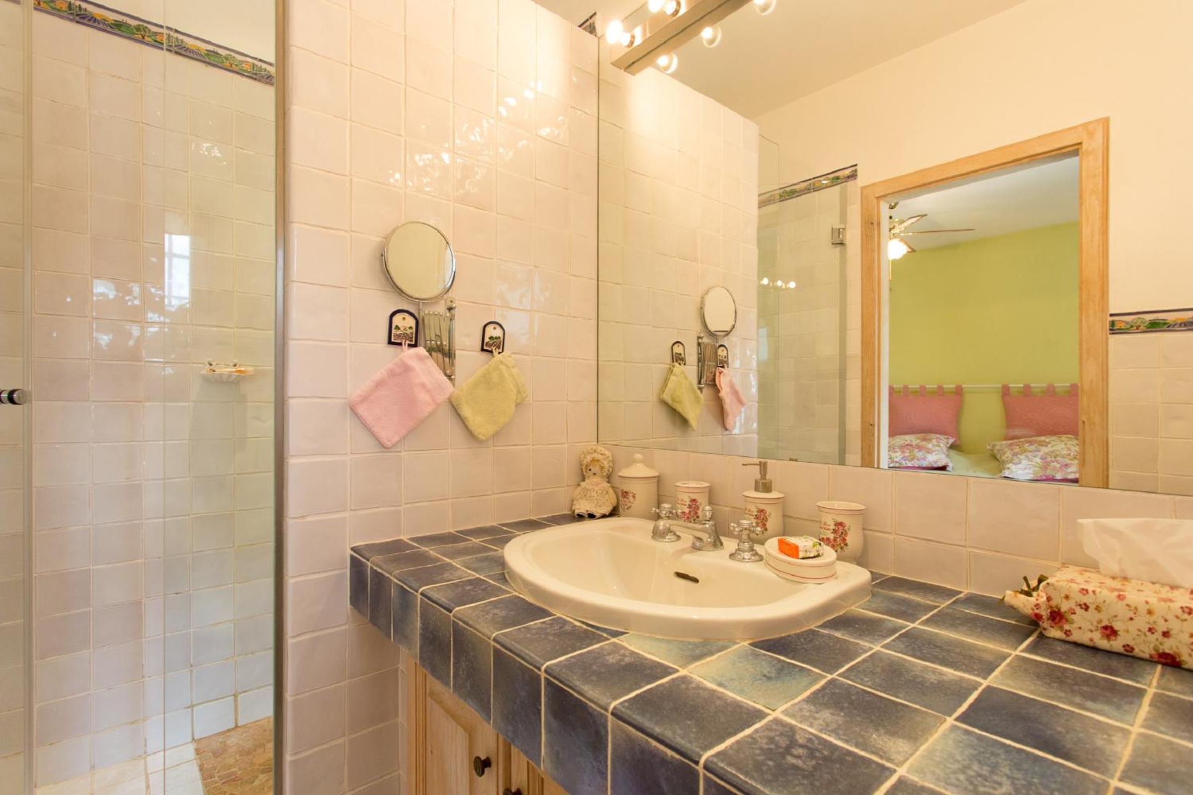 Mas Du Roc Bed & Breakfast, photo 6